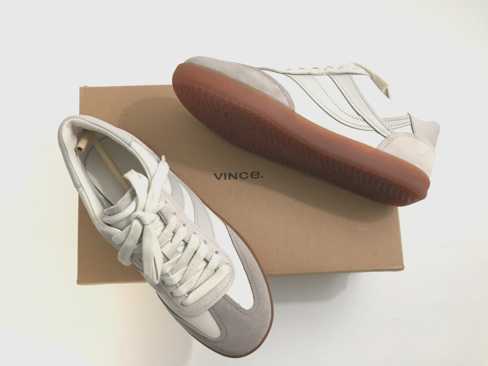Vince Women’s Oasis Sneakers Foam White/Hazelstone Grey Leather Tennis Shoes