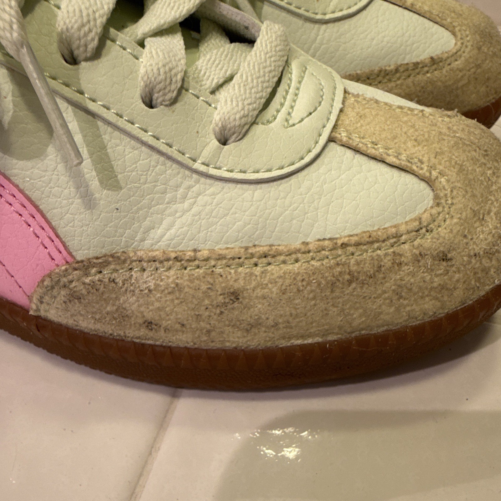 PUMA Green Pink Gum Rubber Sole Logo Lace Up Low Top Sneakers 401090-10 Women
