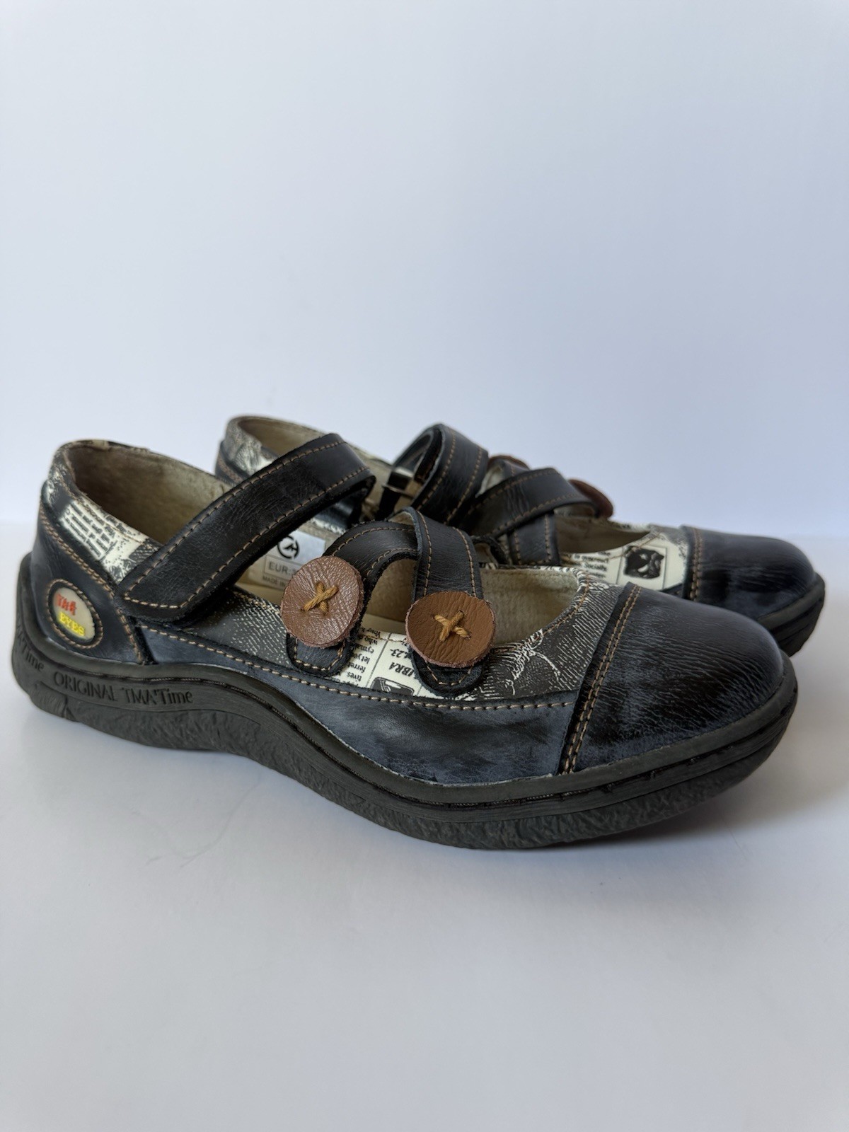TMA Eyes Blue Black Leather Newspaper Mary Jane Shoes Women’s 7.5 Germany