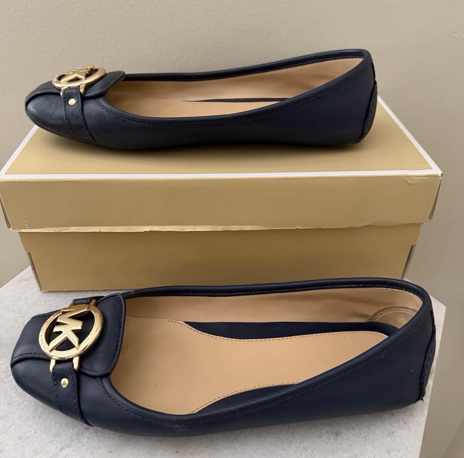 Michael Kors Navy Fulton Moc Saffiano Size 7M. Please See Photos For Condition