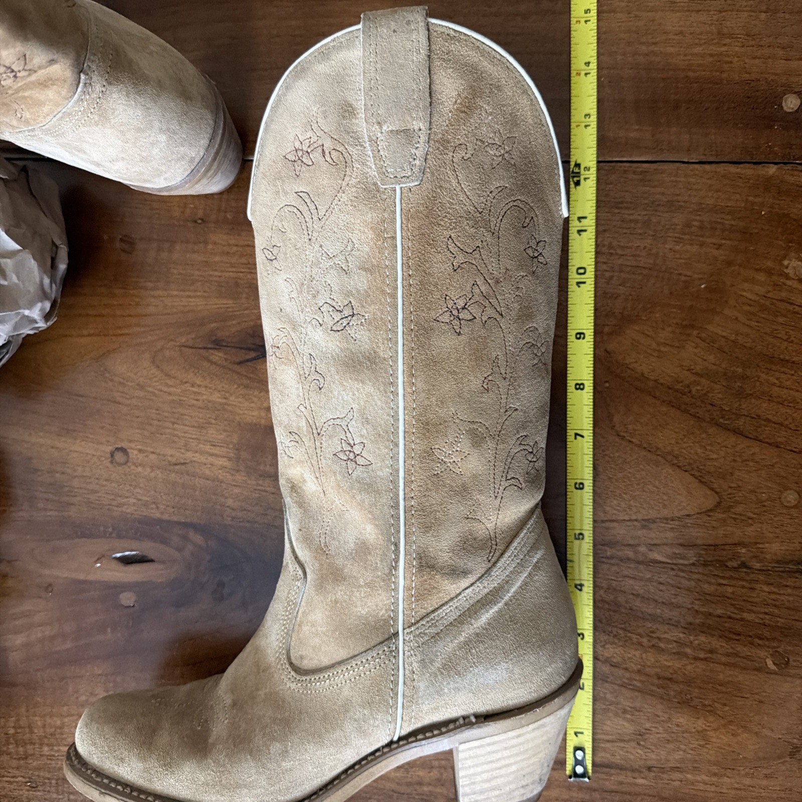 Vintage Wolverine Tan Suede Leather Boots Ladies Sz 7.5 (7) Western Cowgirl