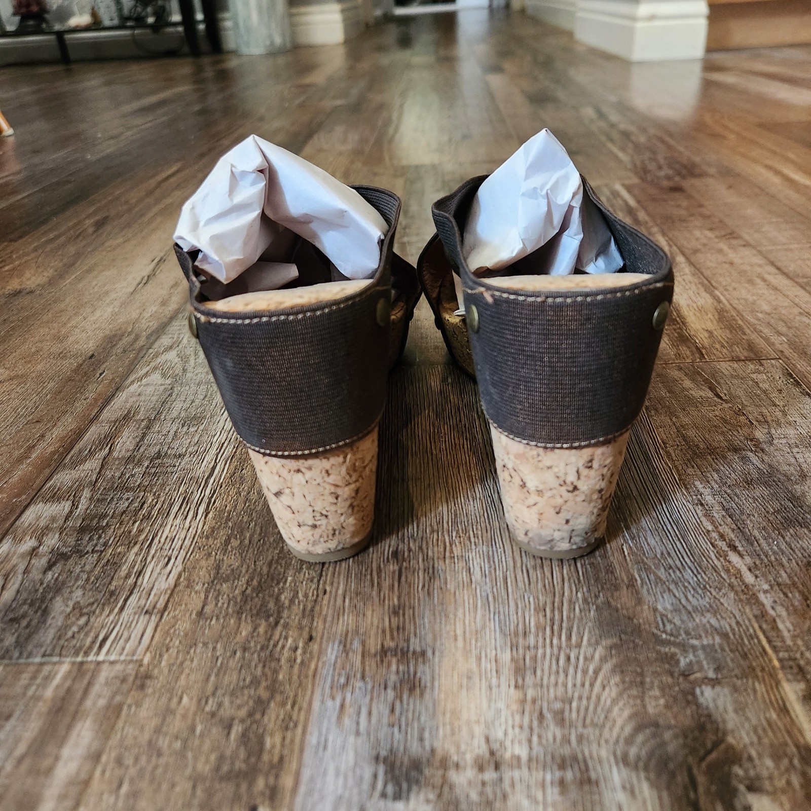 Lucky Brand Miller 2 Bronze Metallic Cork Wedge Sandals Womens 8M LK-MILLER2