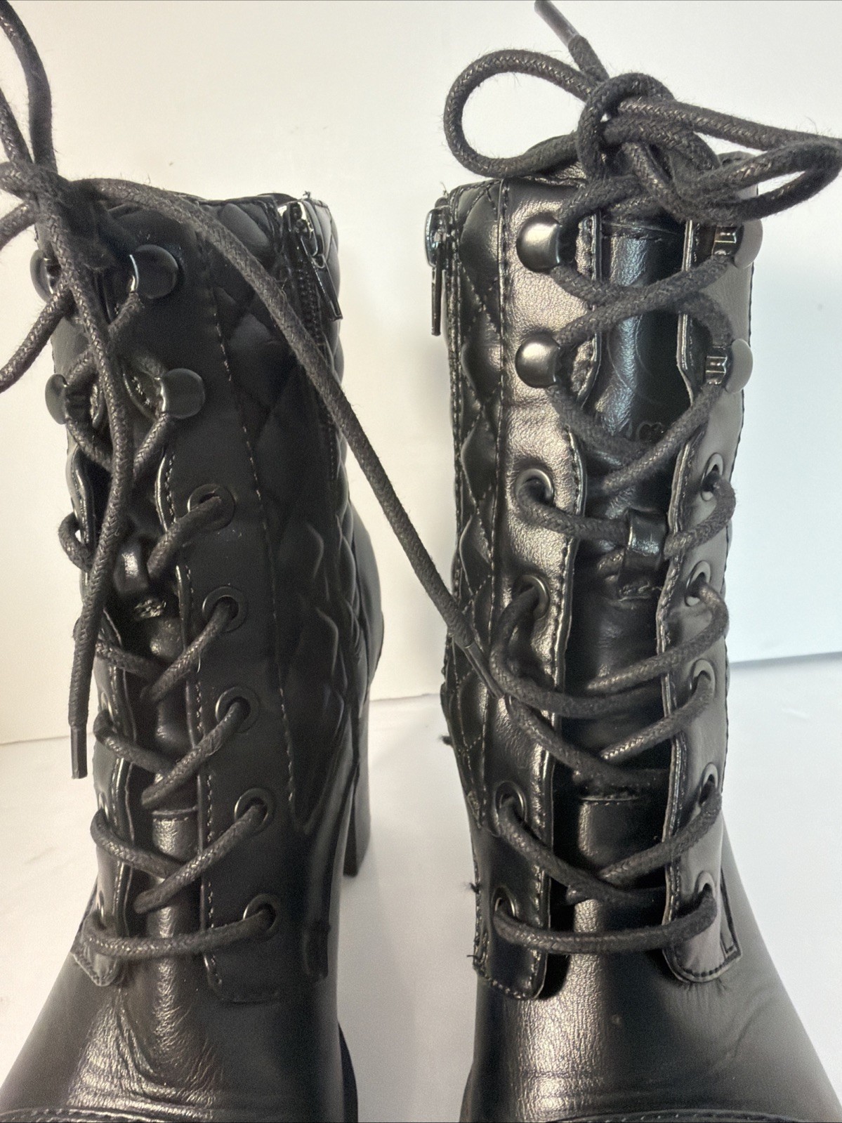 G By GUESS Black Quilted Booties Boots Heels Biker Grunge Gothic Moto Buckle 6.5