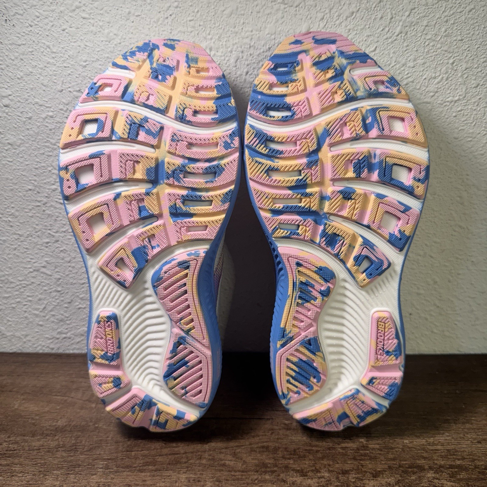 Brooks Ghost 17 ‘Mauve/Orchid/Bonnie’ Women’s Size 7 Running Shoes 120431 1B 247