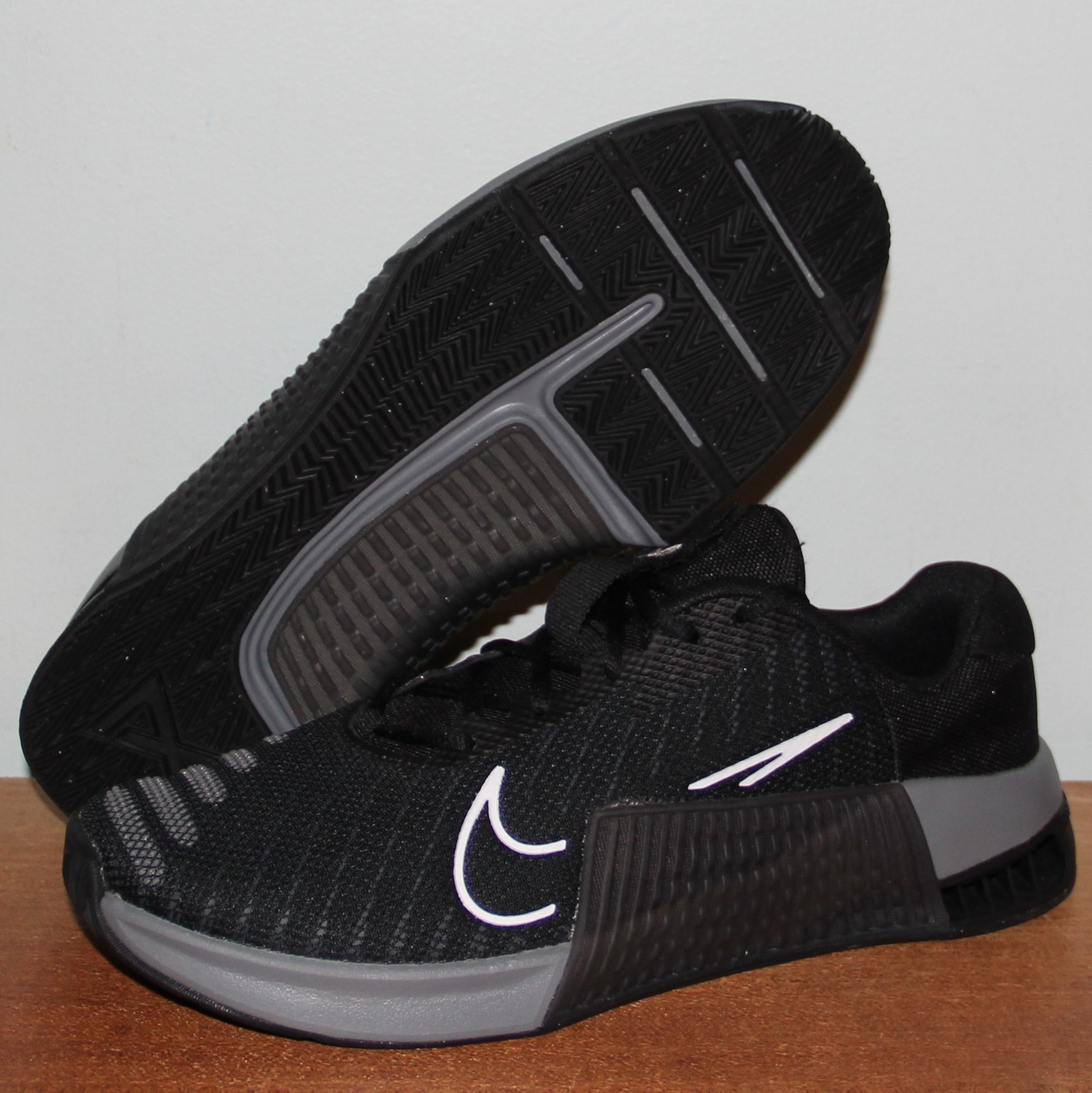 Nike Metcon 9 CrossFit Training Shoes Womens 11 Black Grey White DZ2537-001
