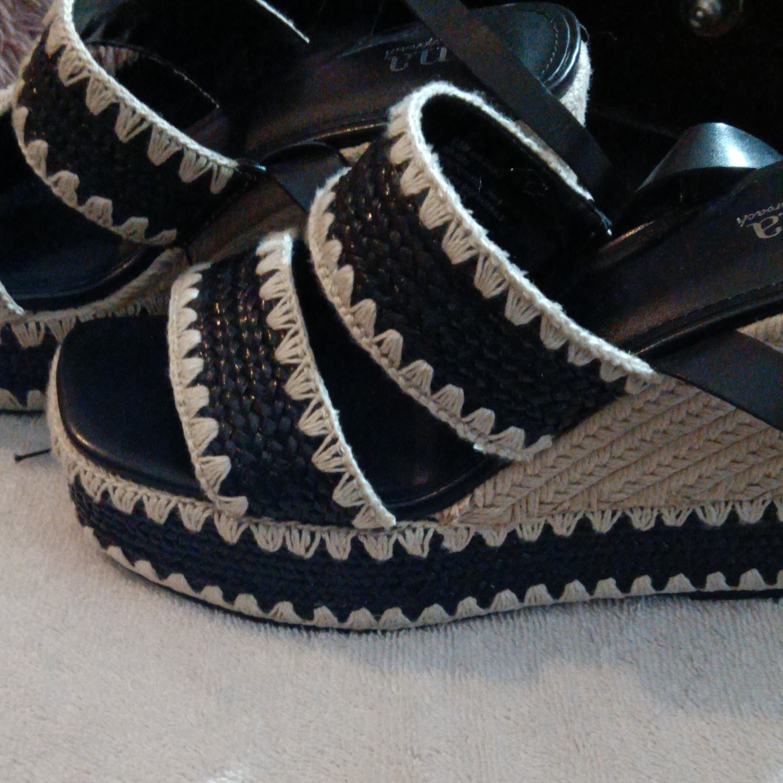 a.n.a Black White Solid Leather Braided Crochet Wedge Sandals Women’s US 9.5