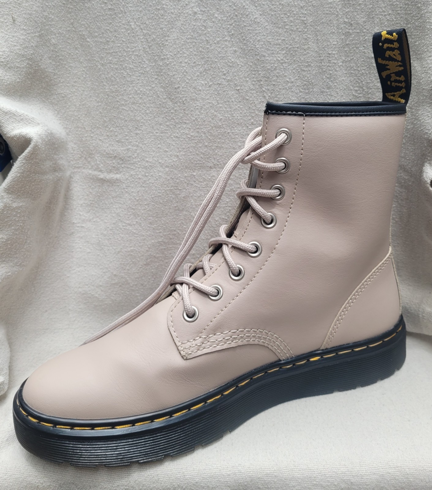 Dr Martens Zavala Beige/Taupe Lace Up Combat Boots W UK7/US9 M US8/EU41