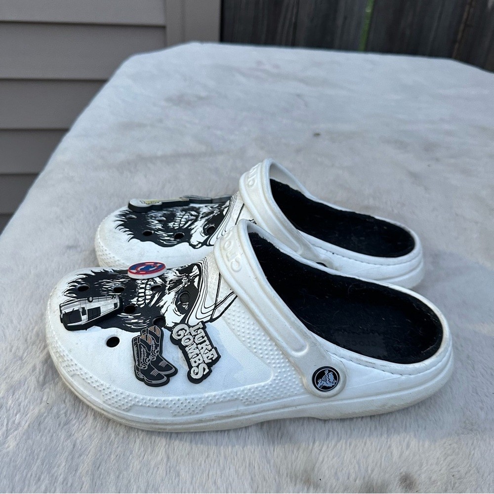 Crocs Classic Lined Clog Luke Combs Skully Unisex Men’s Size 6 Women’s 8