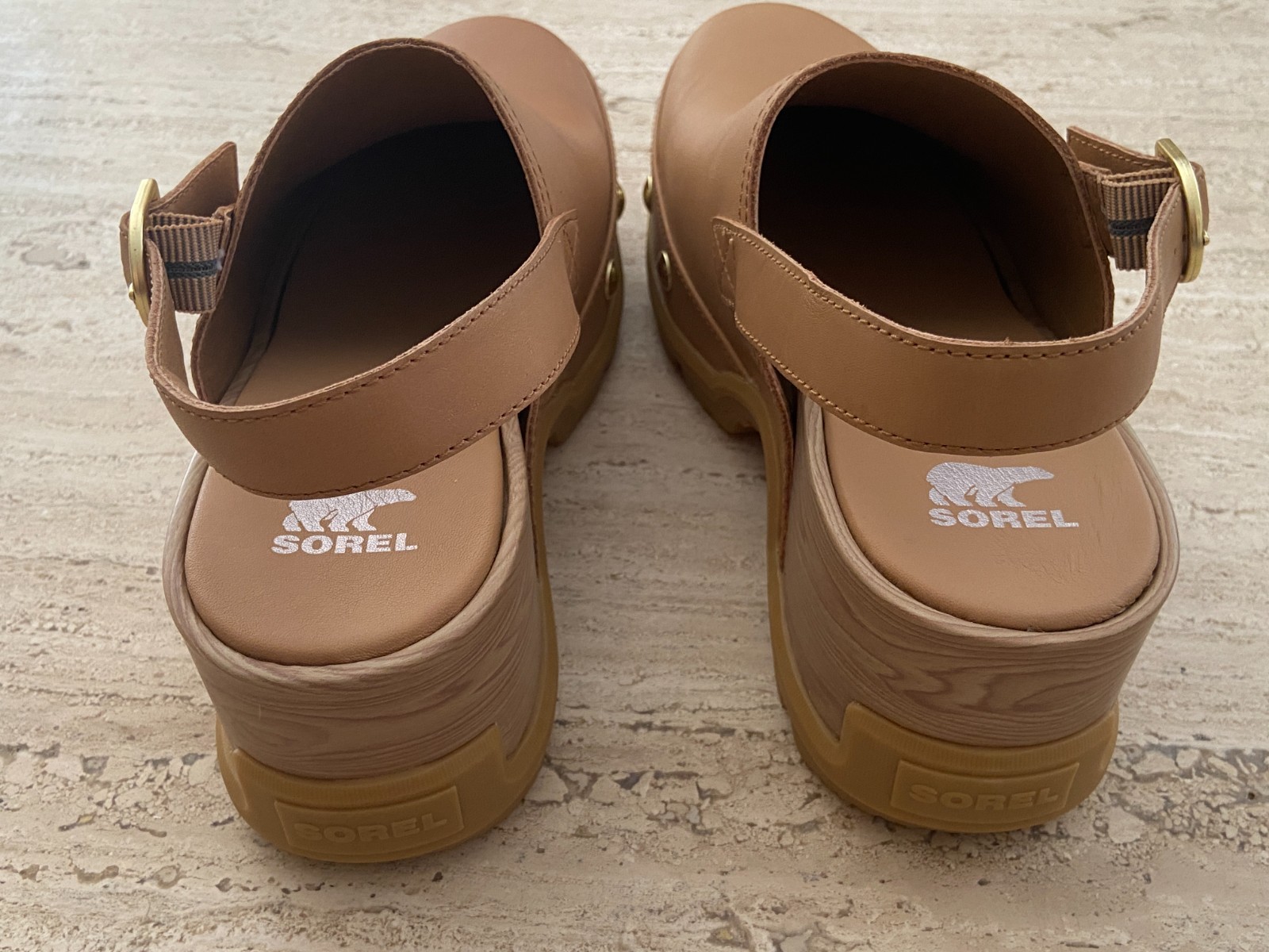 Sorel Roam’n Clog Leather Slingback Clogs in Beige | Size W12