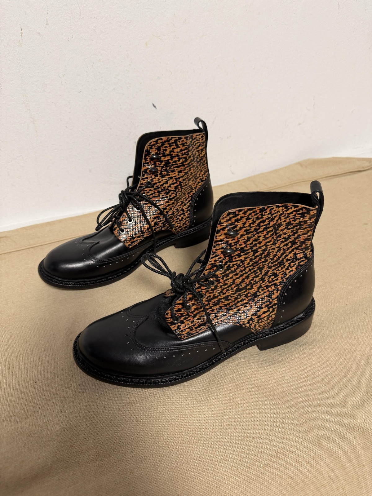 Rag & Bone Boots Womens Size 7 Black Animal Print Wingtip Leather Combat