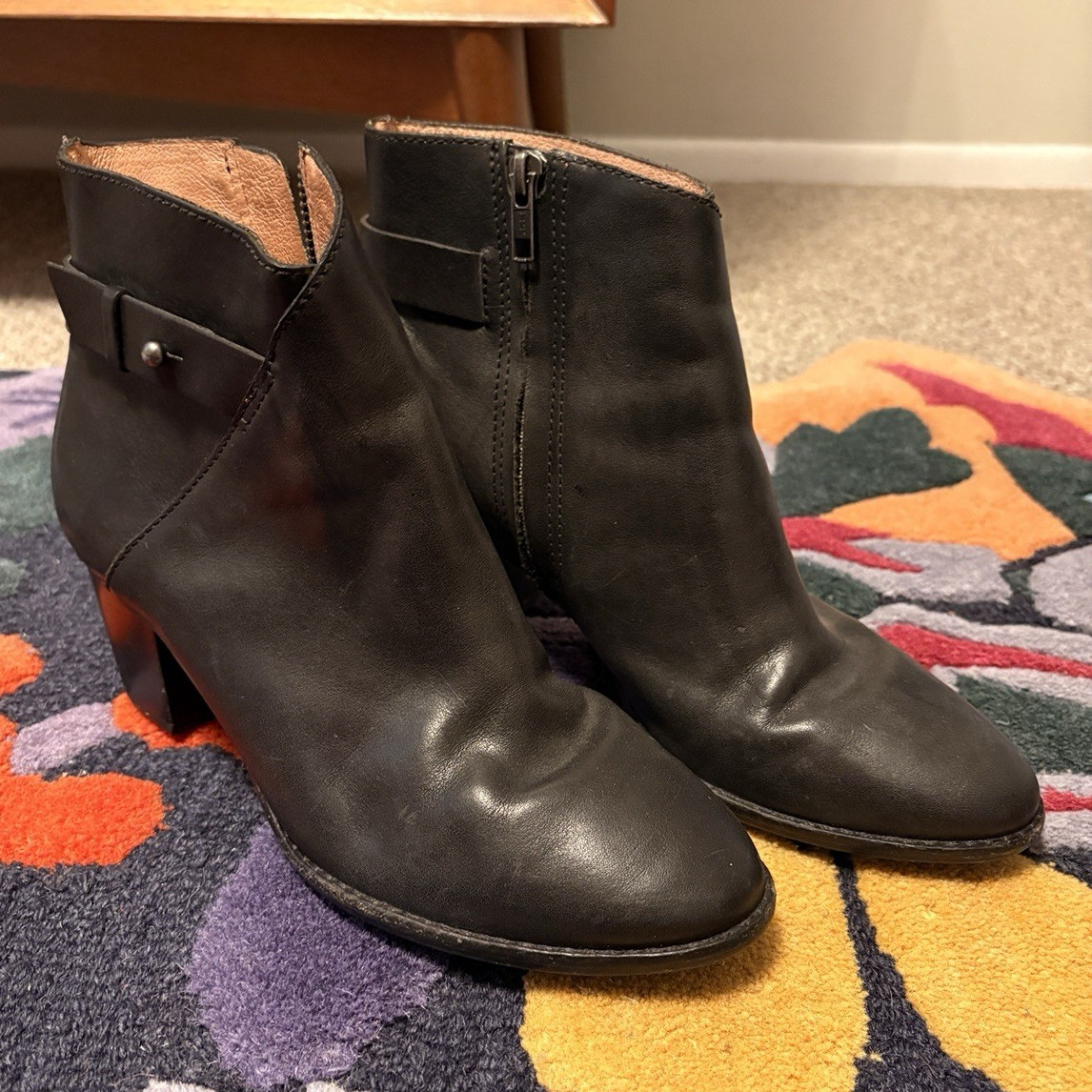 Madewell Black Leather Ankle Boots Size 8 Block Heel Side Zip Made in Brazil