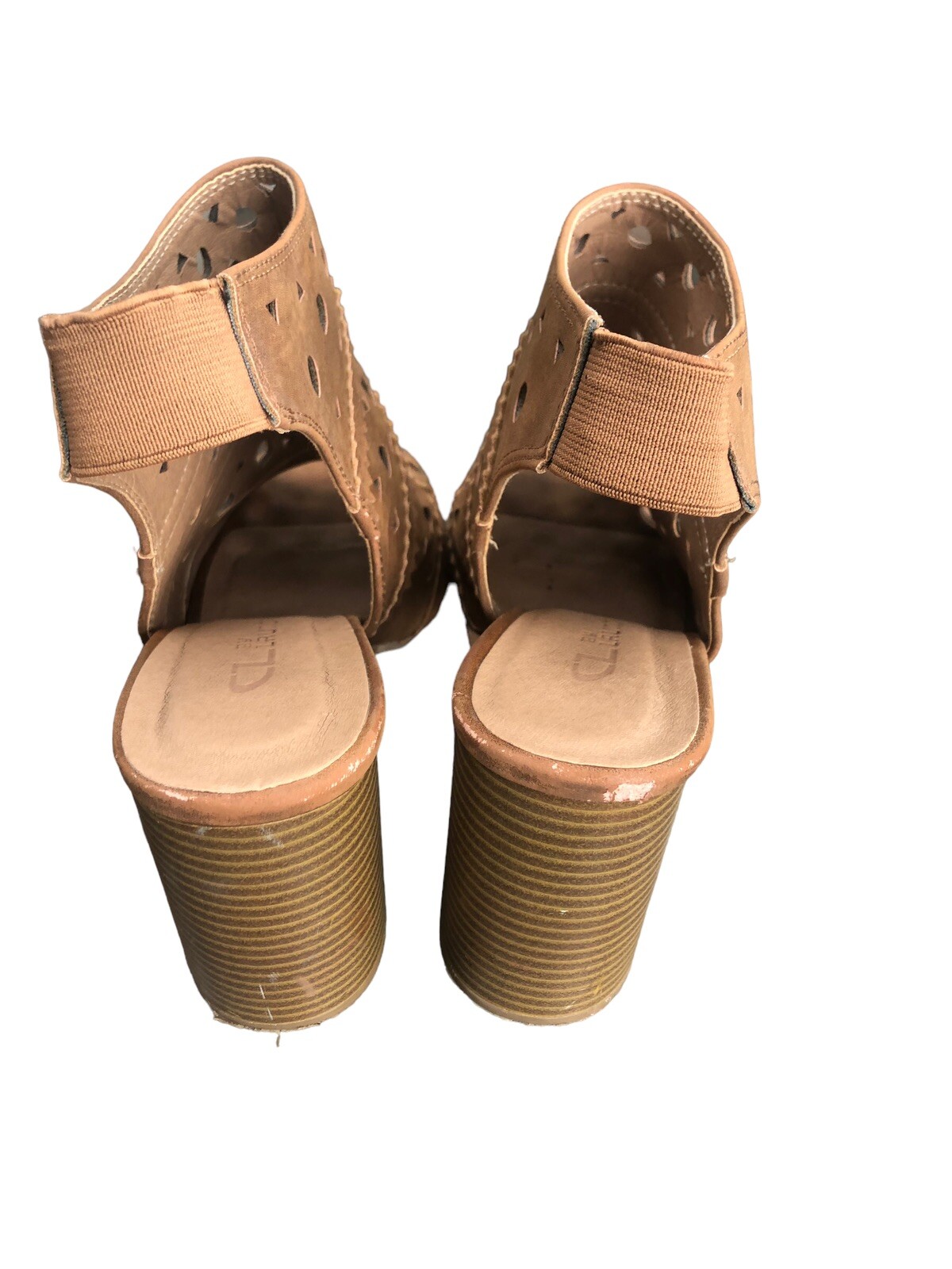 CL by Laundry 3.5” Heeled slip on stretch heel band open toe sandals 8.0M
