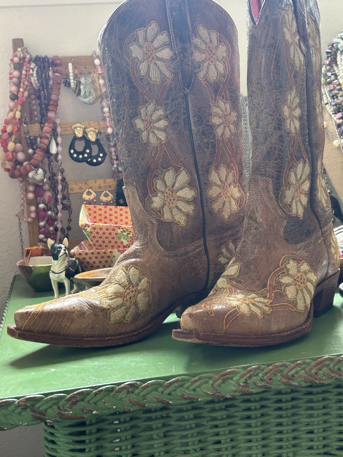 Macie Bean Women’s Western Knee High Leather Boots Floral Embroidered 7