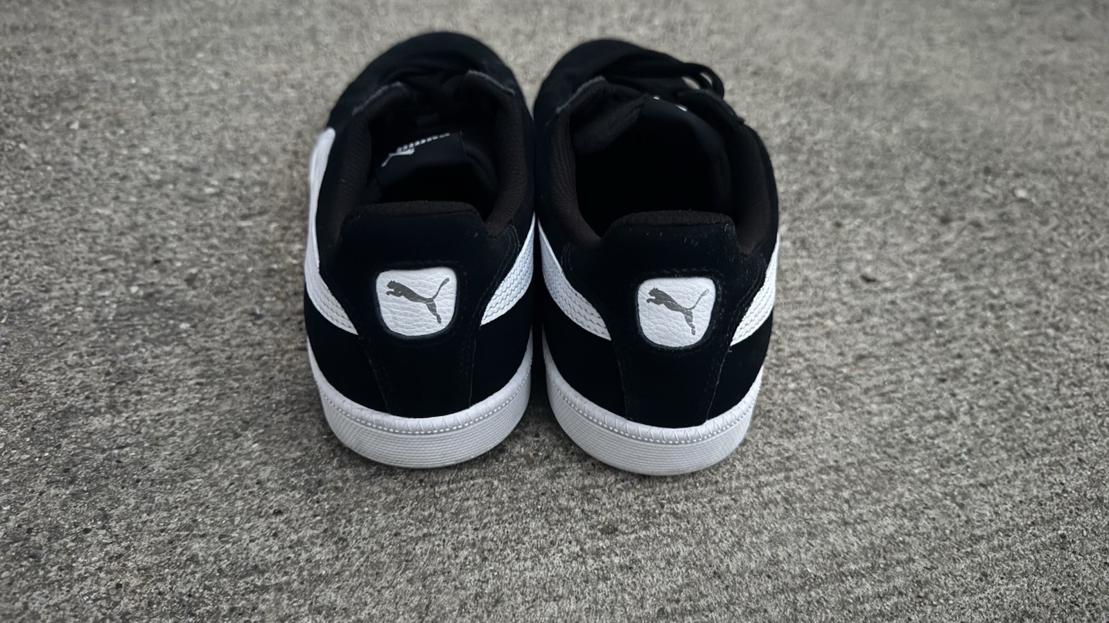 Puma Smash v2 Women’s Size 8.5 (27.5cm)