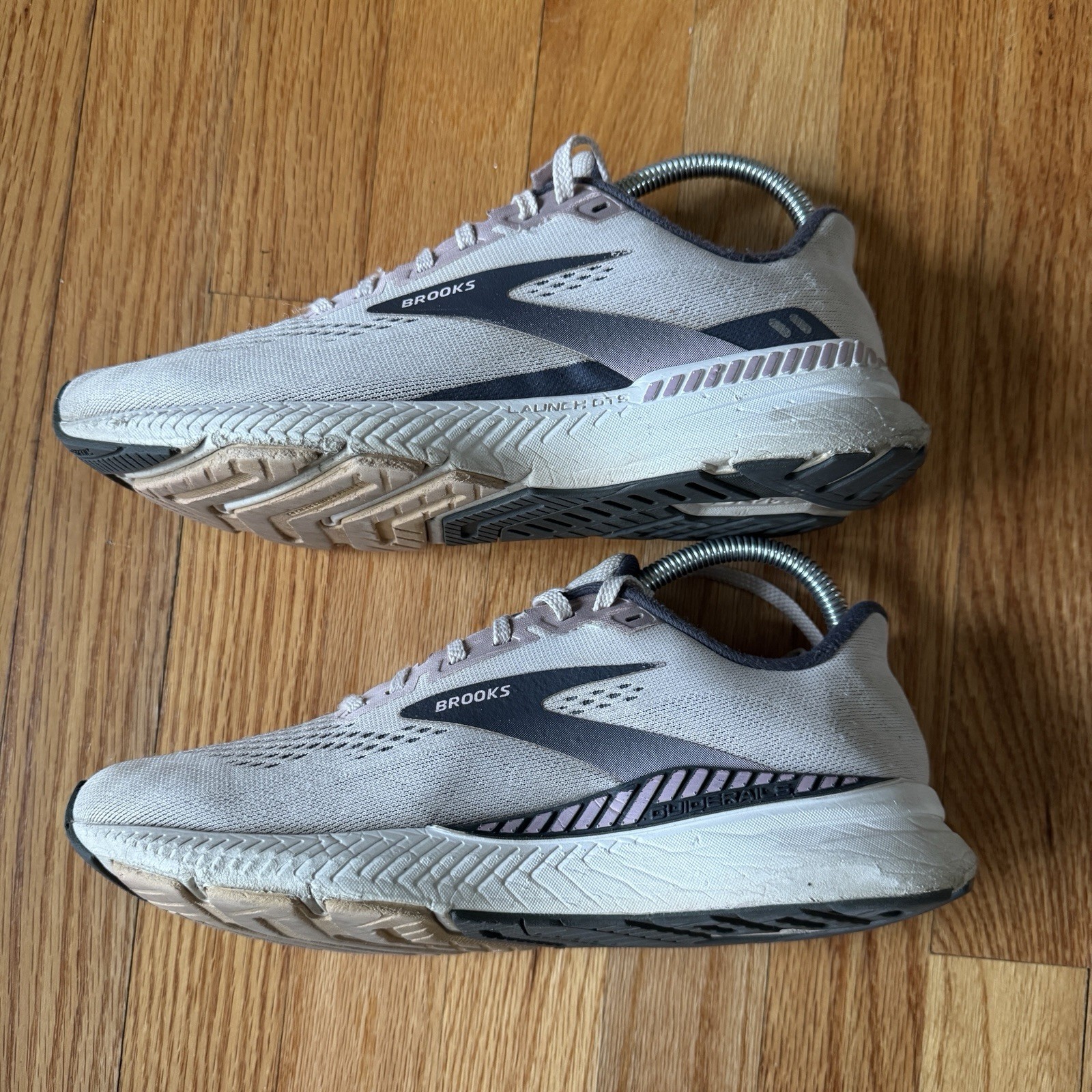 Brooks Launch GTS 8 Womens Grey Lavender Running Shoes 1203461B053 Size 8.5
