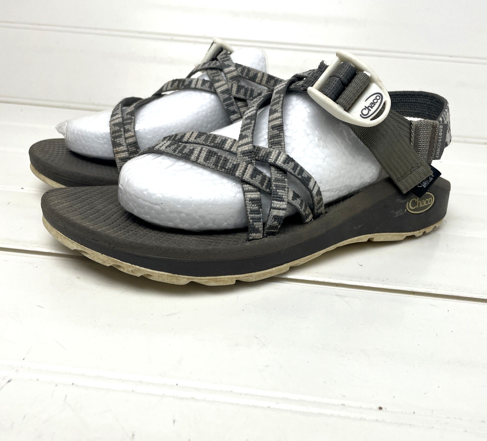 Chaco Z Cloud X2 Strappy Sandals Grey Black White Hiking Beach Women’s 8
