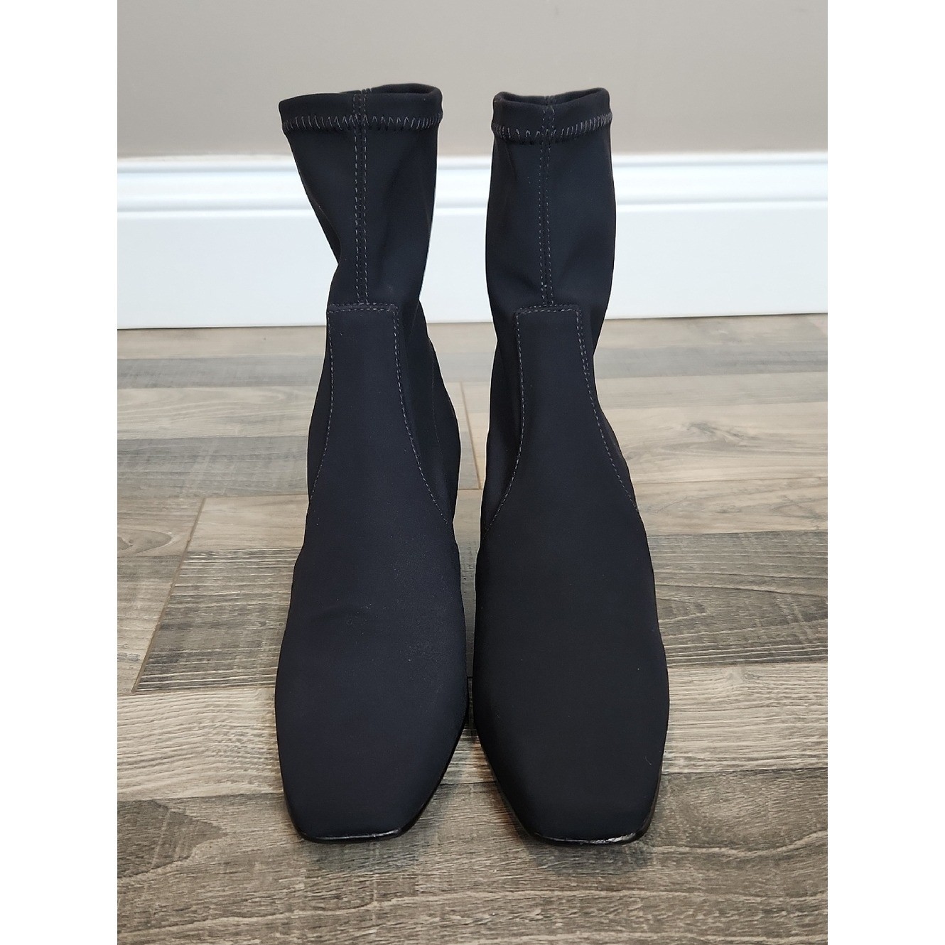 Donald J. Pliner Classic Black Sophia Stretch Boot Size 8.5