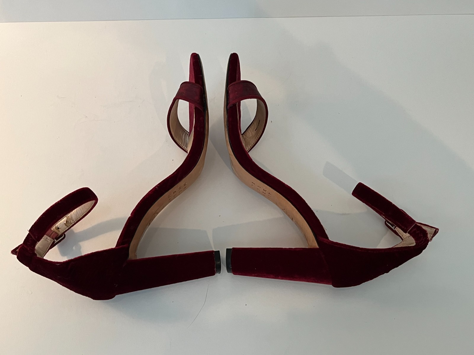 White House Black Market Maroon Velvet 3.25″ Block Heels Ankle Strap Womens 6.5M