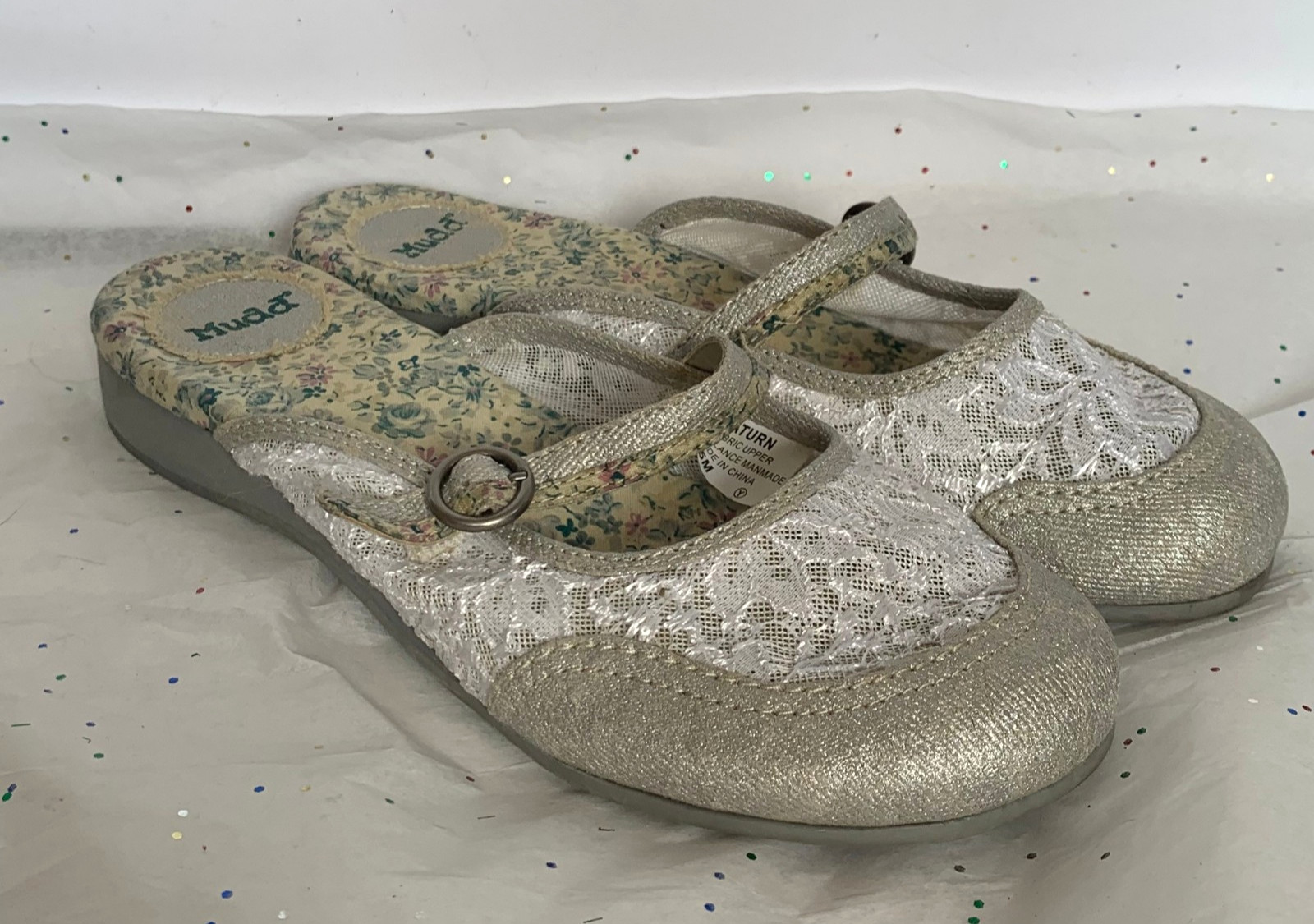Mudd Vintage Y2K Mary Jane Ballet Flat Mules Silver White Lace Floral – Sz 7.5