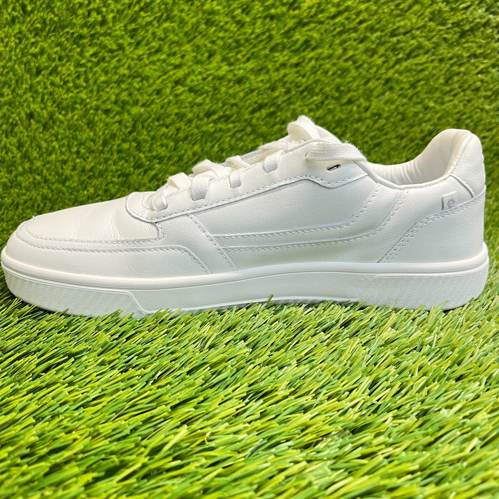 Flux Footwear Adapt Leather Trainer White Womens Size 8 Athletic Shoes Sneakers