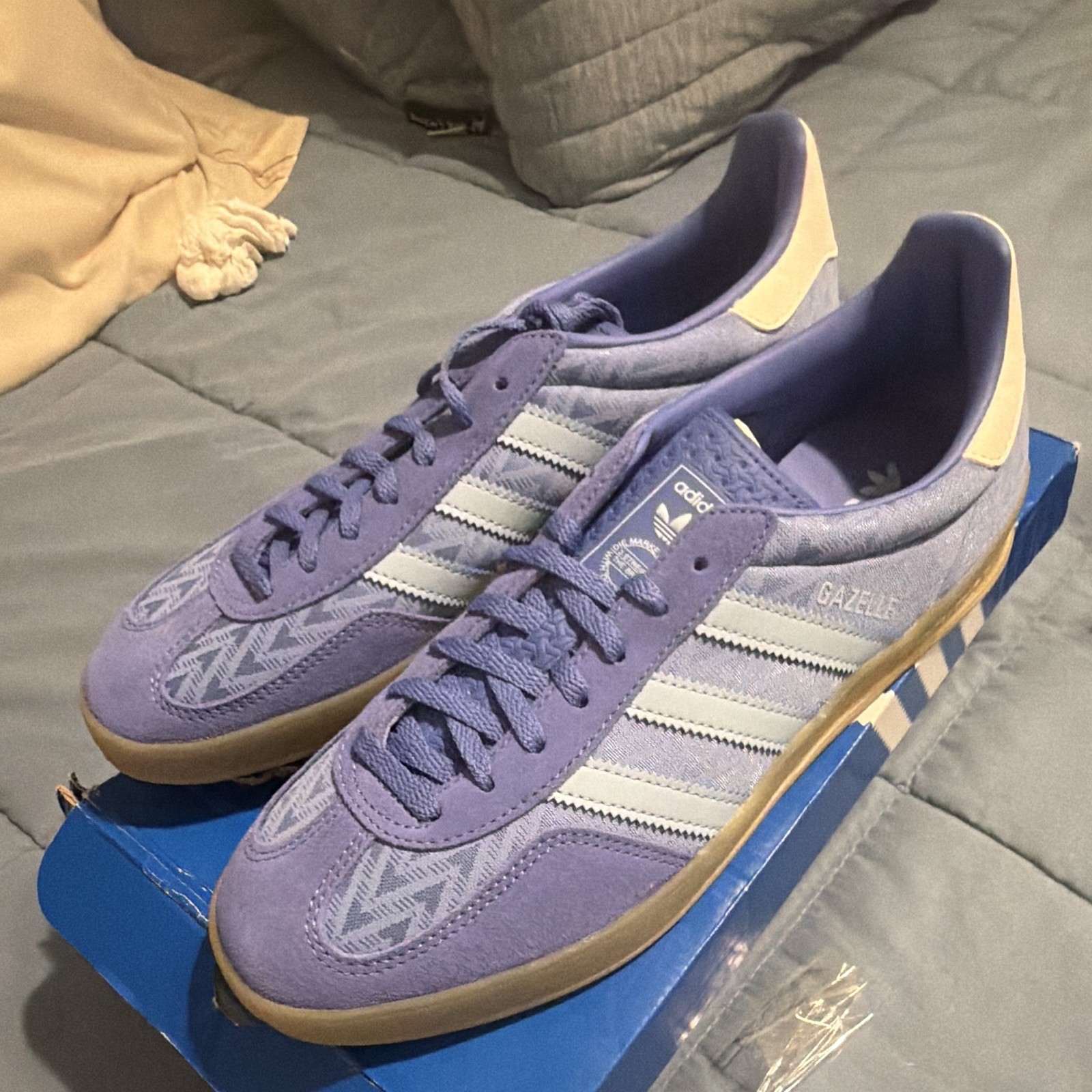 adidas Gazelle Indoor W women’s Suede Lace-Up Sneaker Low Top Lilac/Gum KI3581