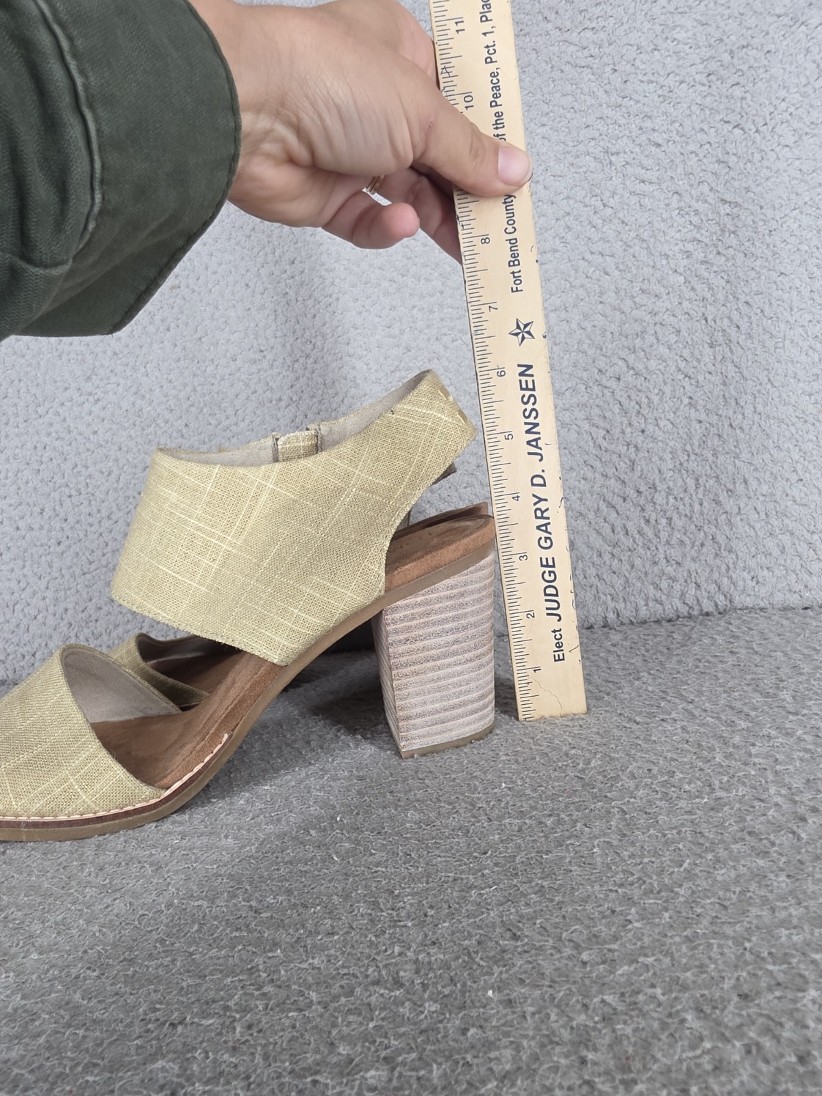 Women’s Toms High Heel Taupe Open Toe Ankle Strap Sandals Size 11 Majorca
