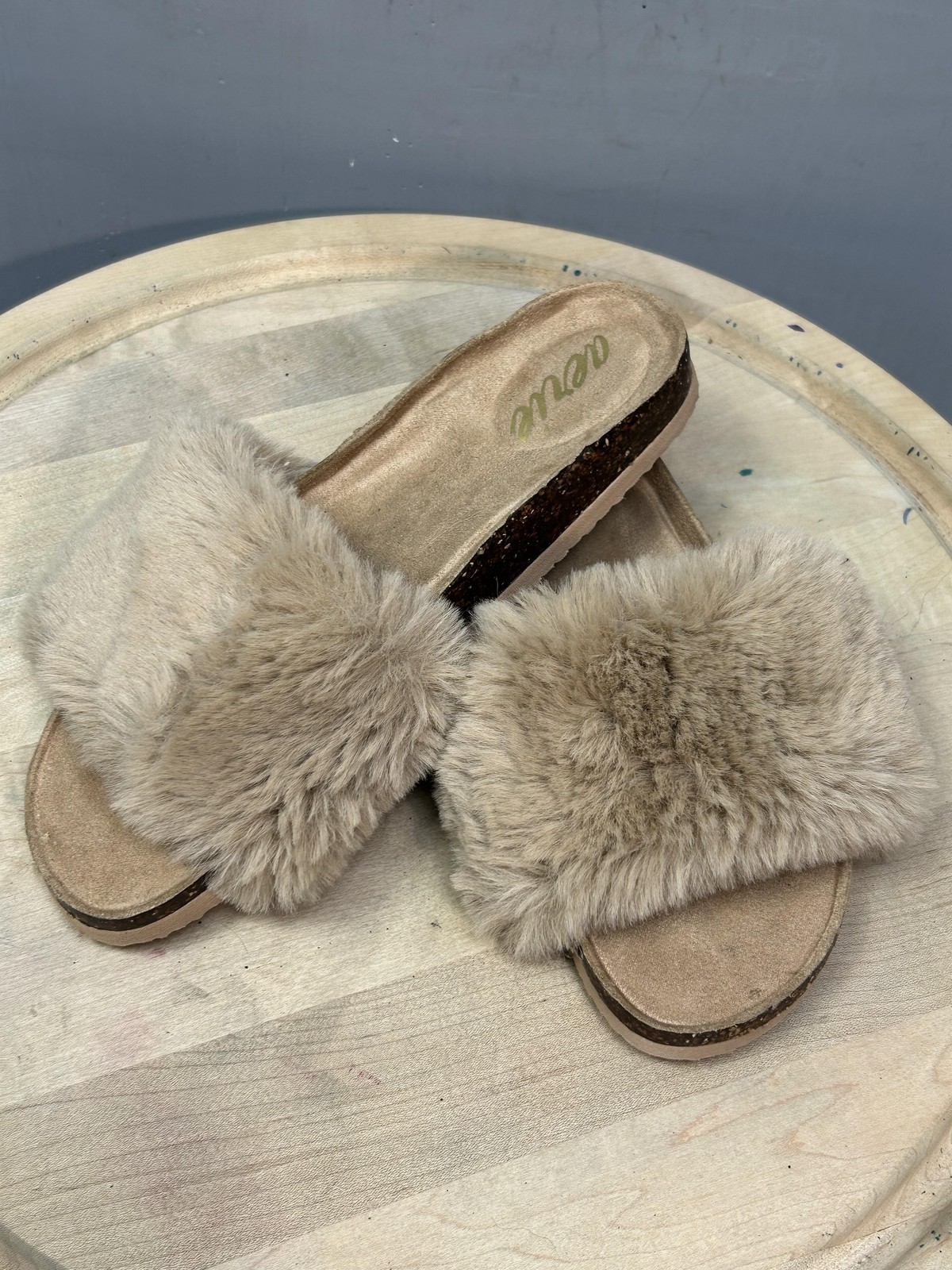 Aerie Shoes Womens Size 9 Tan Faux Fur Slip On Slides Sandals Cozy Soft House