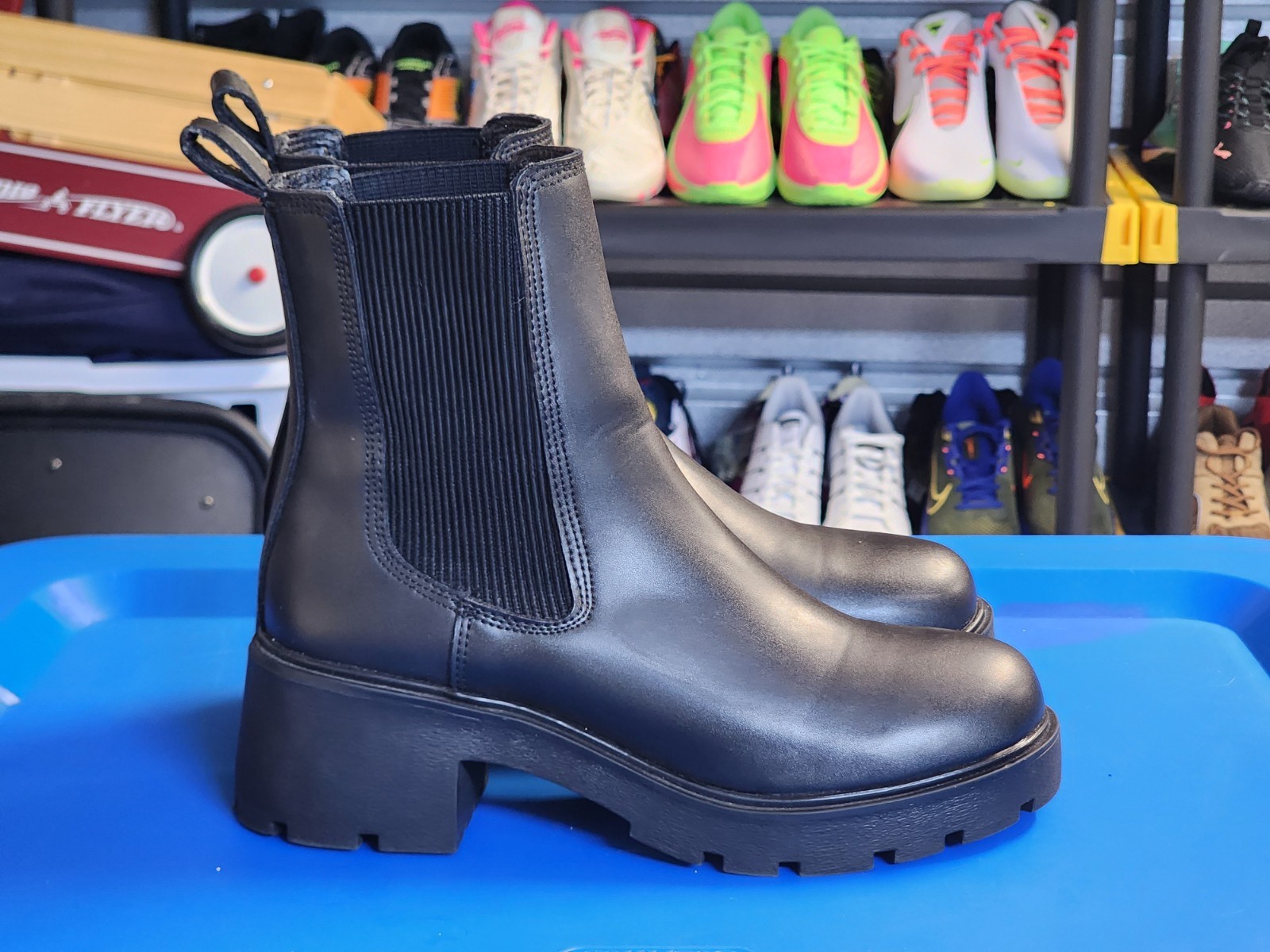 Steve Madden HONORED Black Synthetic Chelsea Ankle Boots Pull-On Pull Tab 8.5M