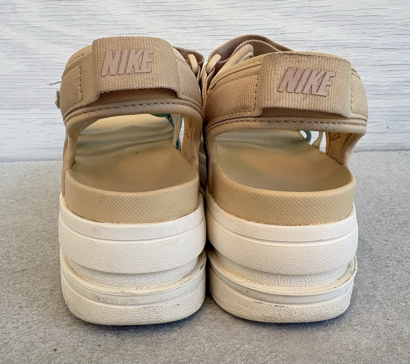 Nike Icon Classic Women’s Mineral & Hemp Strappy 2.5 Inch Platform Sandal Size 8