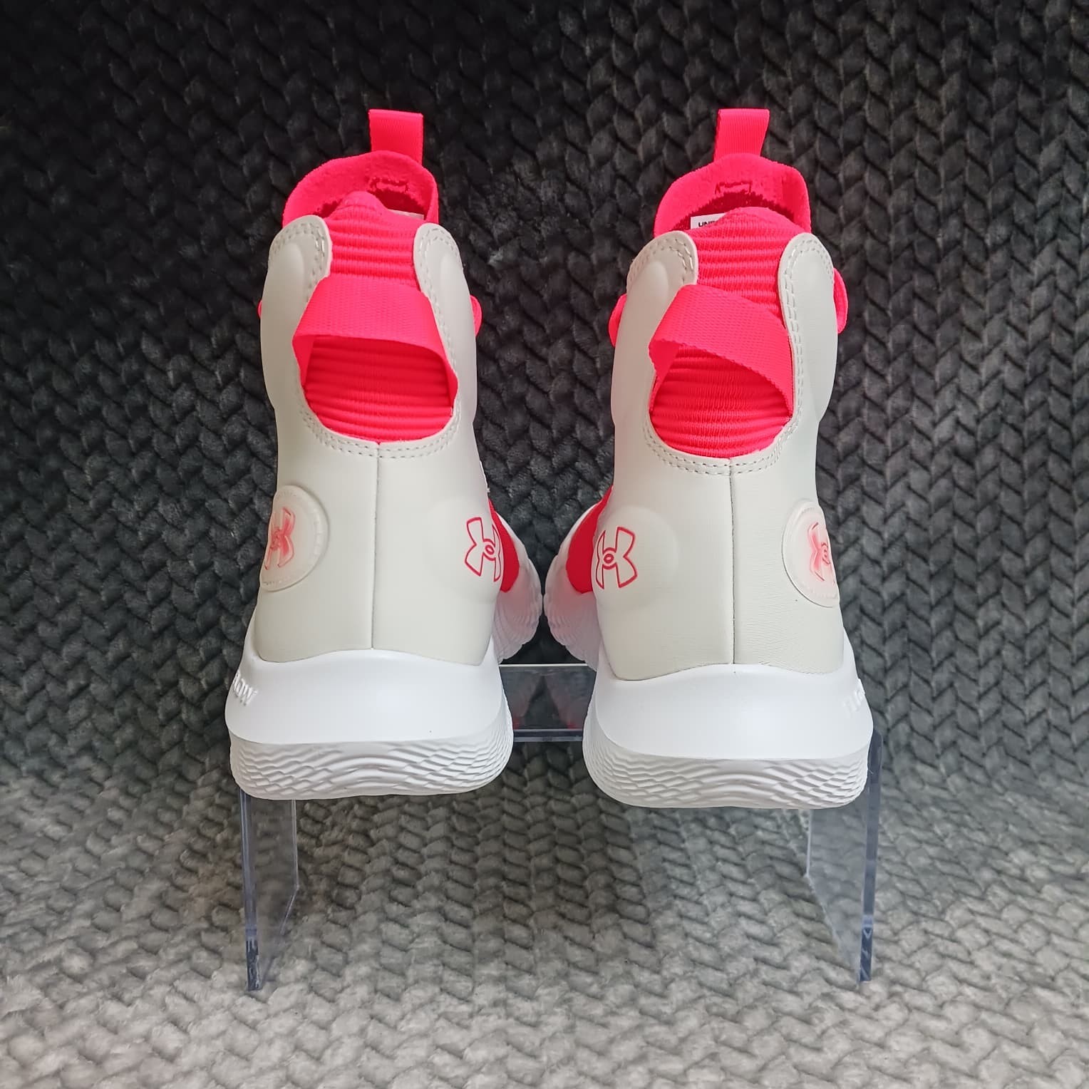 Under Armour Flow Highlight Ace Women’s Volleyball Shoes Hot Pink white Size 7