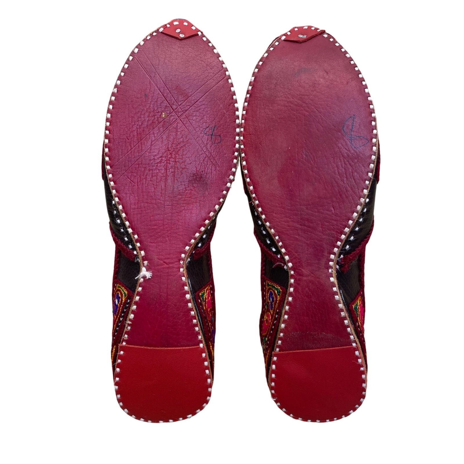 Red Women’s Multicolor Embroidered Ethnic Jutti Handcrafted Slip-On Flats Size 8