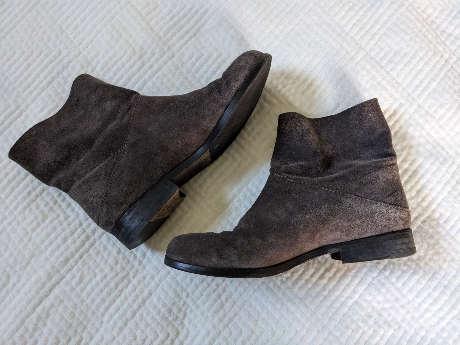 Eileen Fisher Italian Suede Boots Jaunt Bootie Women Size 10 Gray Short Pull On