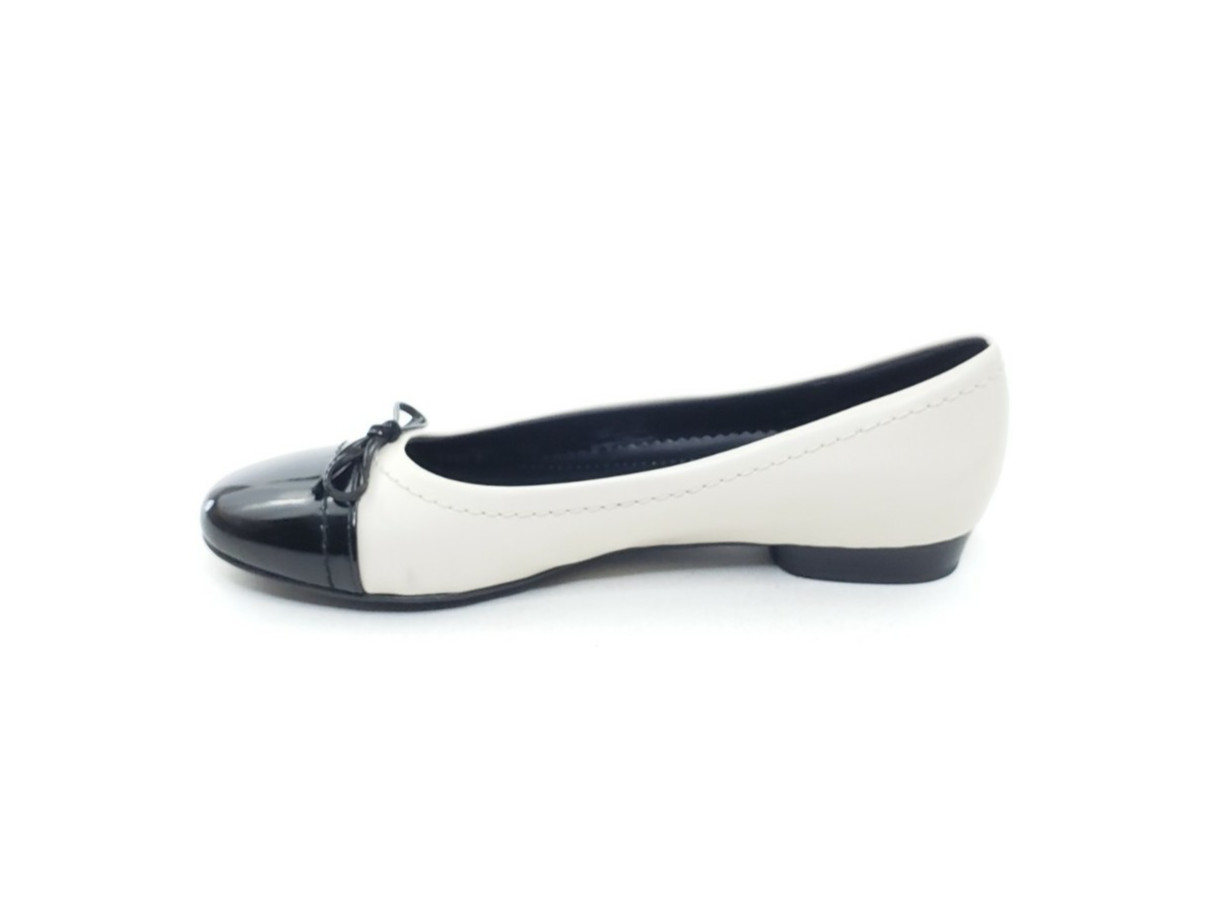 Ara Womens Ballet Flats White Black Patent Leather Cap Toe Bow Size 8