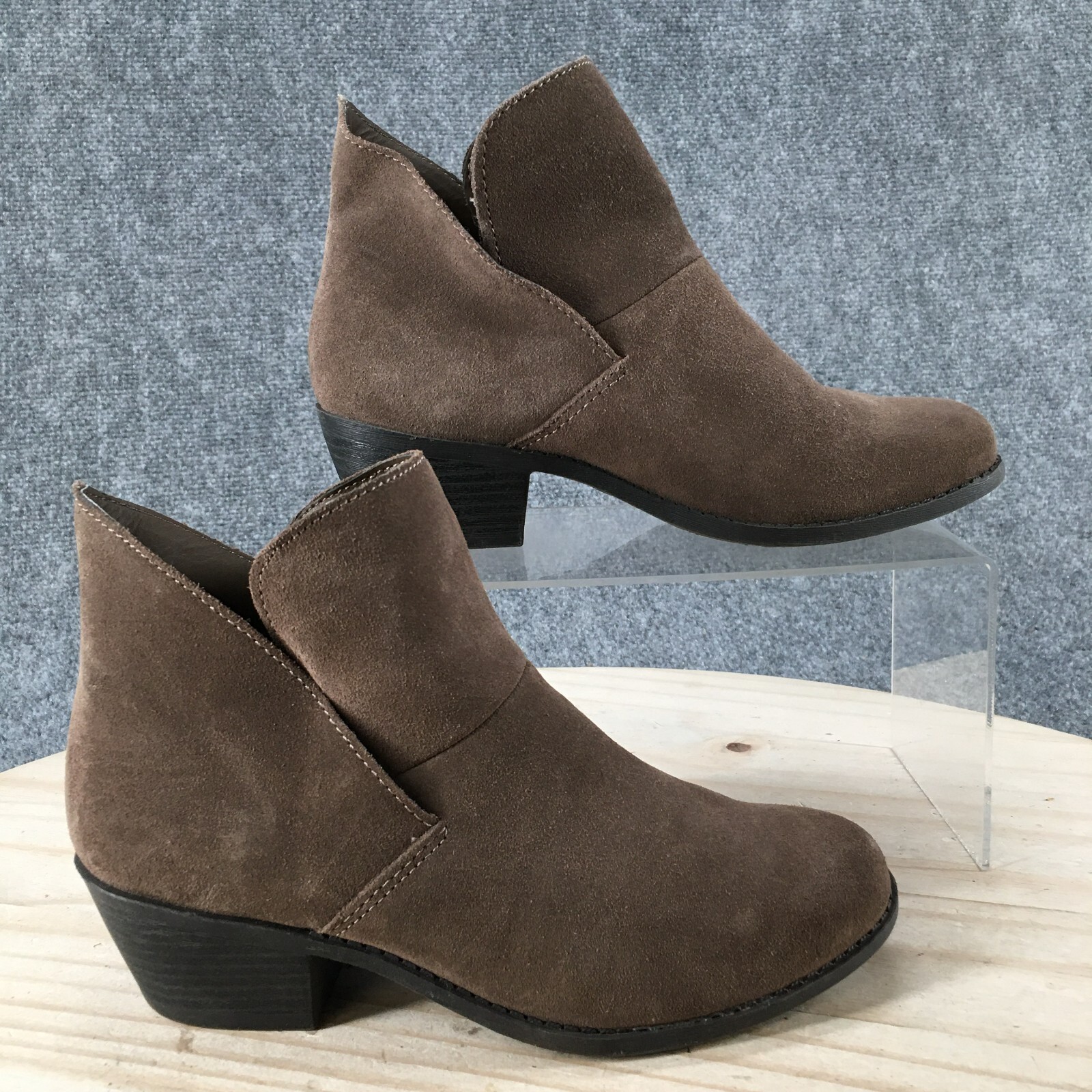Me Too Boots Womens 6 M Cut Out Ankle Booties Brown Leather Block Heels Pull On