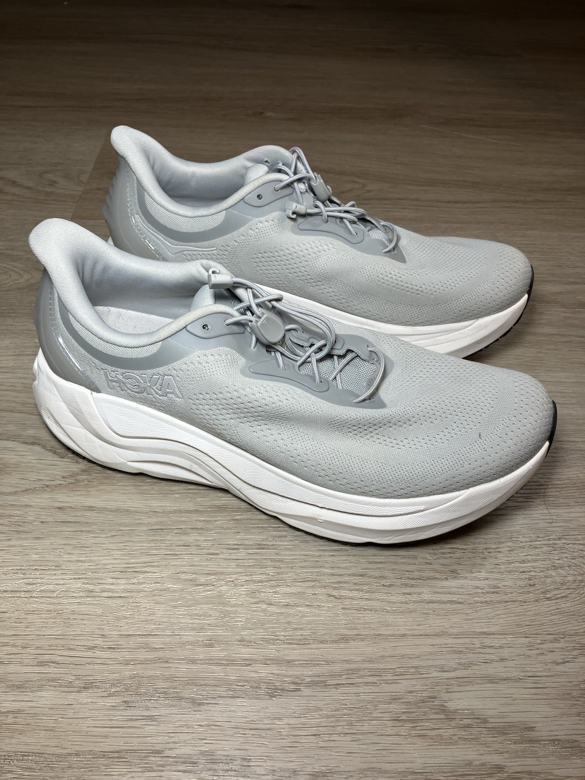 Hoka One One Arahi SR Women’s Size 9.5 Slip Resistant Sneakers