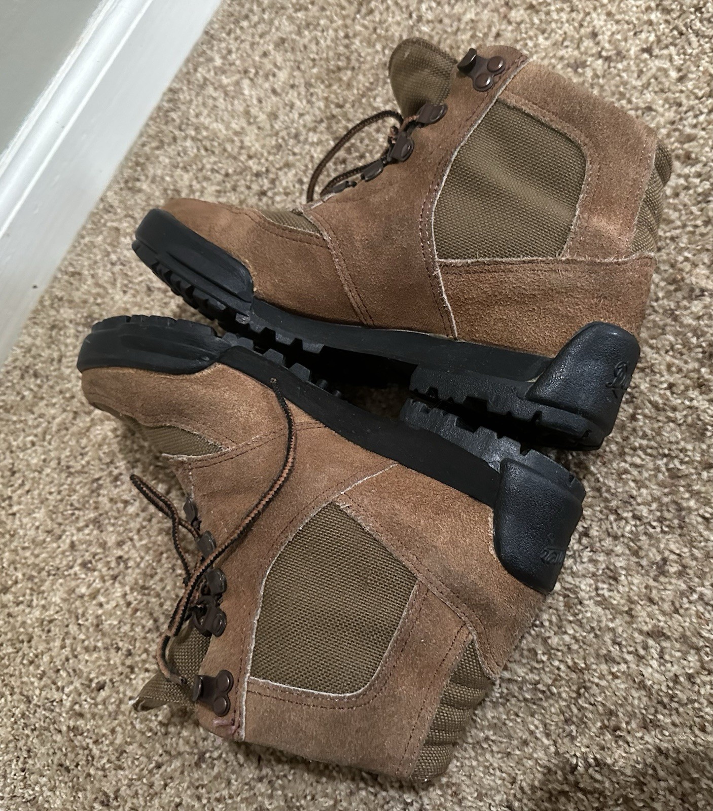 DANNER Gore-tex 1990 Cross Hiker boot Women’s size 6.5 Vintage