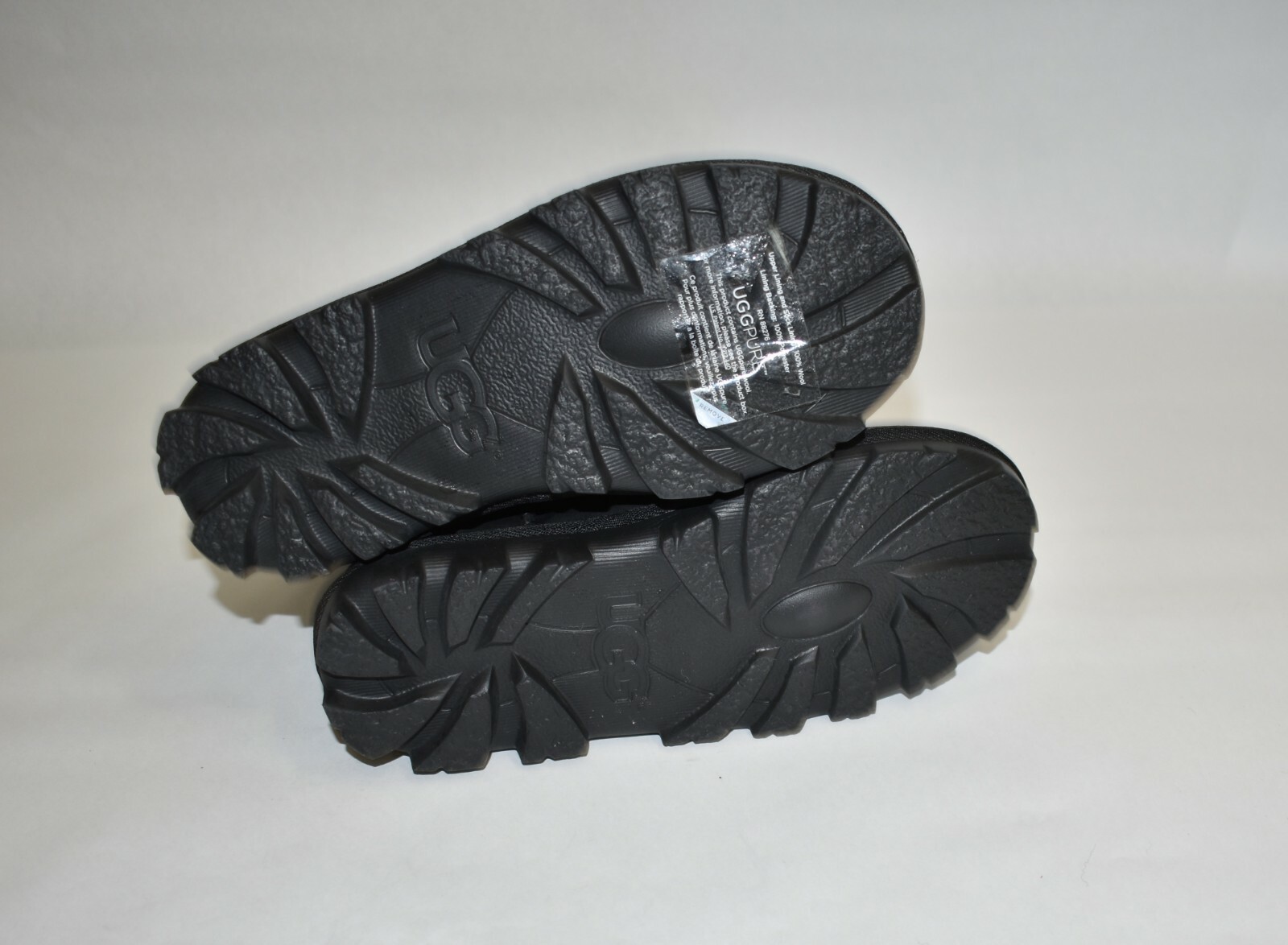New! UGG Essential Short UGGpure Wool Lined Leather Boot Size 5 1111513