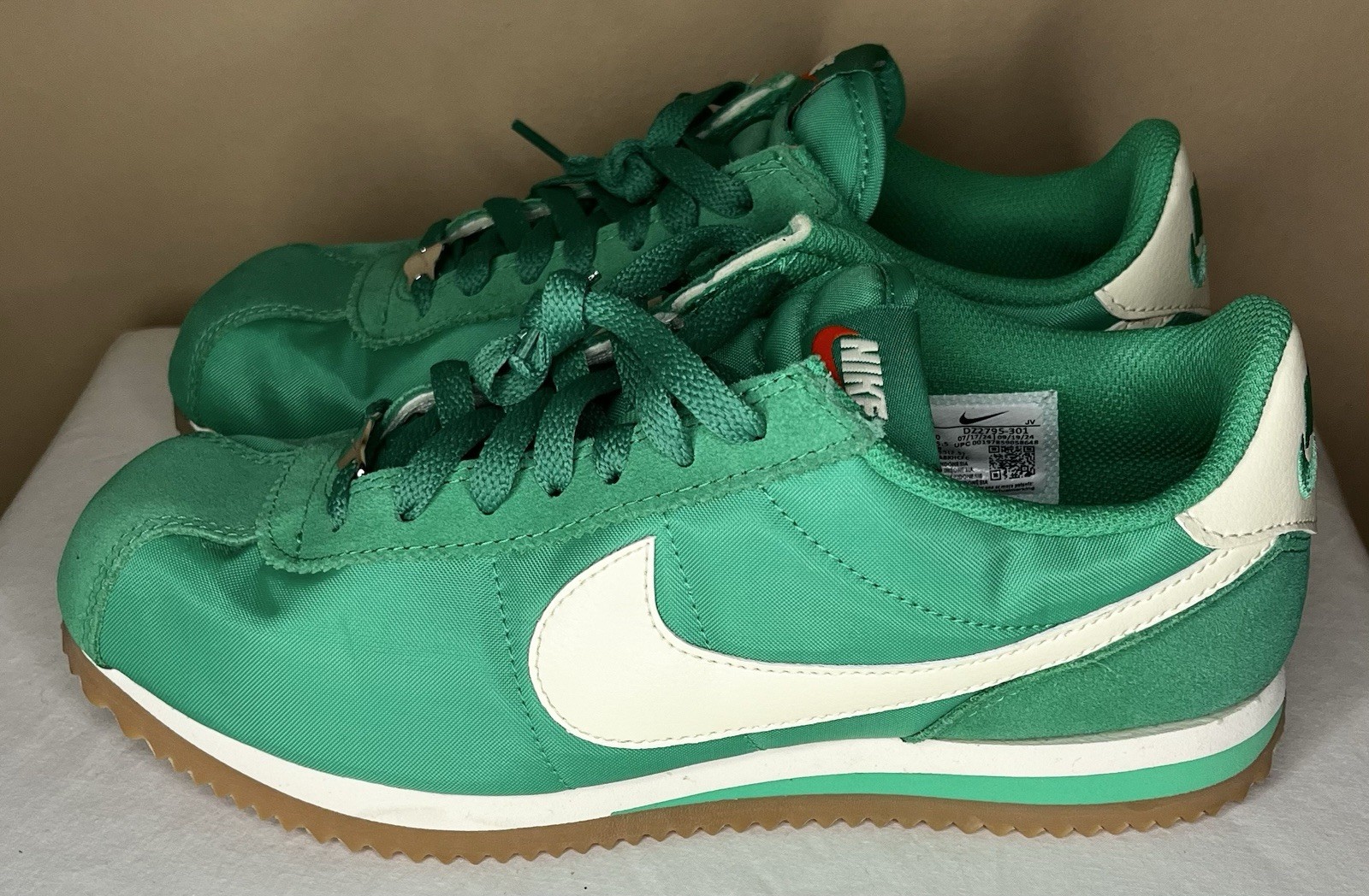 NIKE Cortez TXT womens sneakers Stadium Green sz 8.5 DZ2795-301