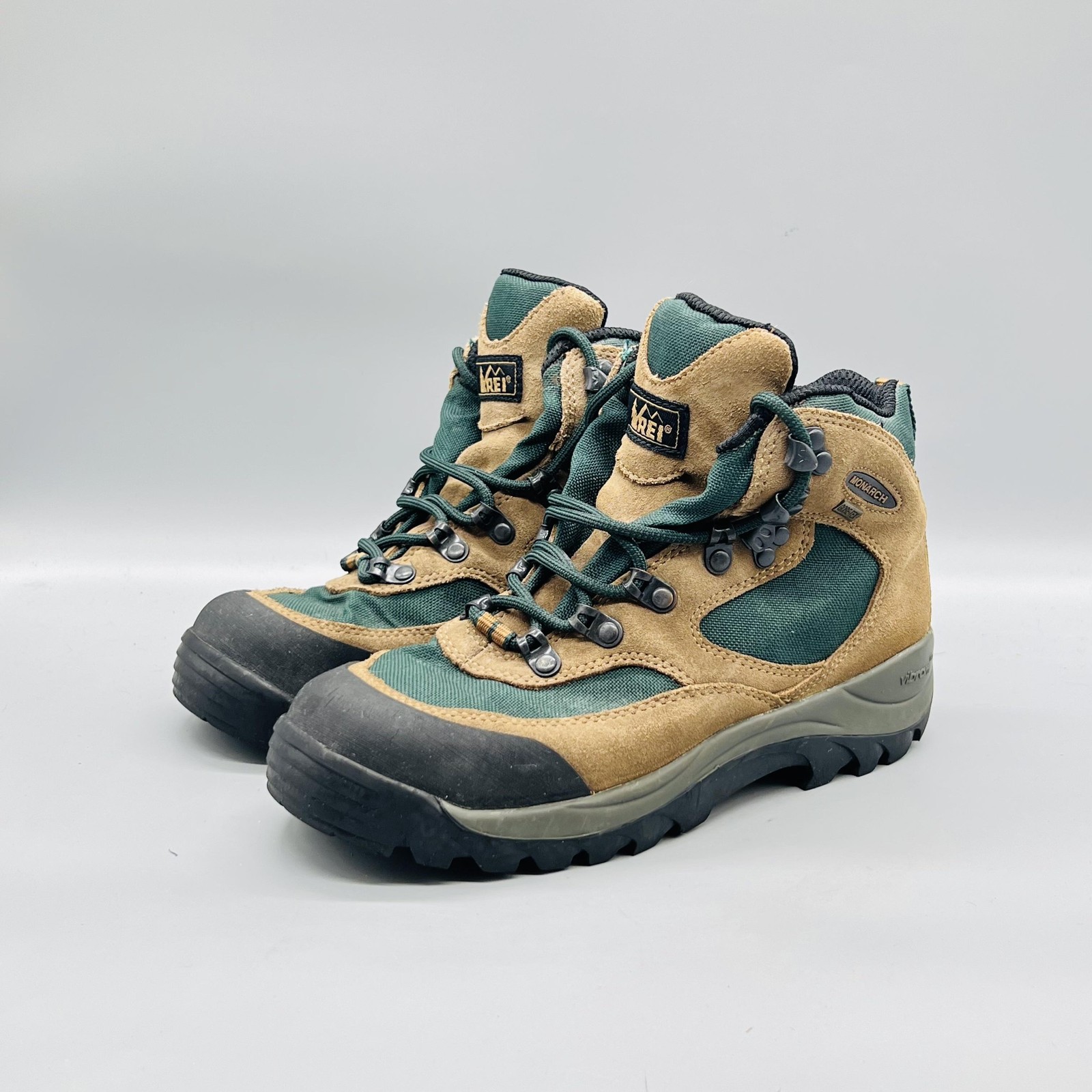 REI Boots Womens 7 Brown Suede Monarch GTX Ankle Hiking Vibram Booties Shoes