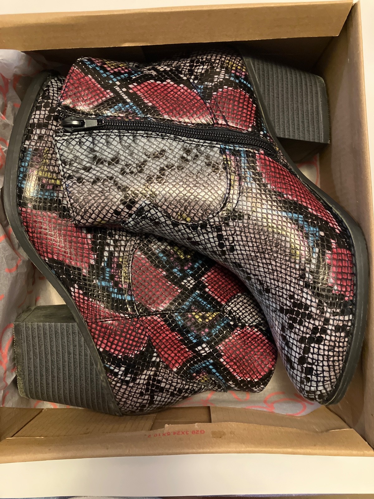 Sugar multicolored synthetic snakeskin womens bootie size 9M