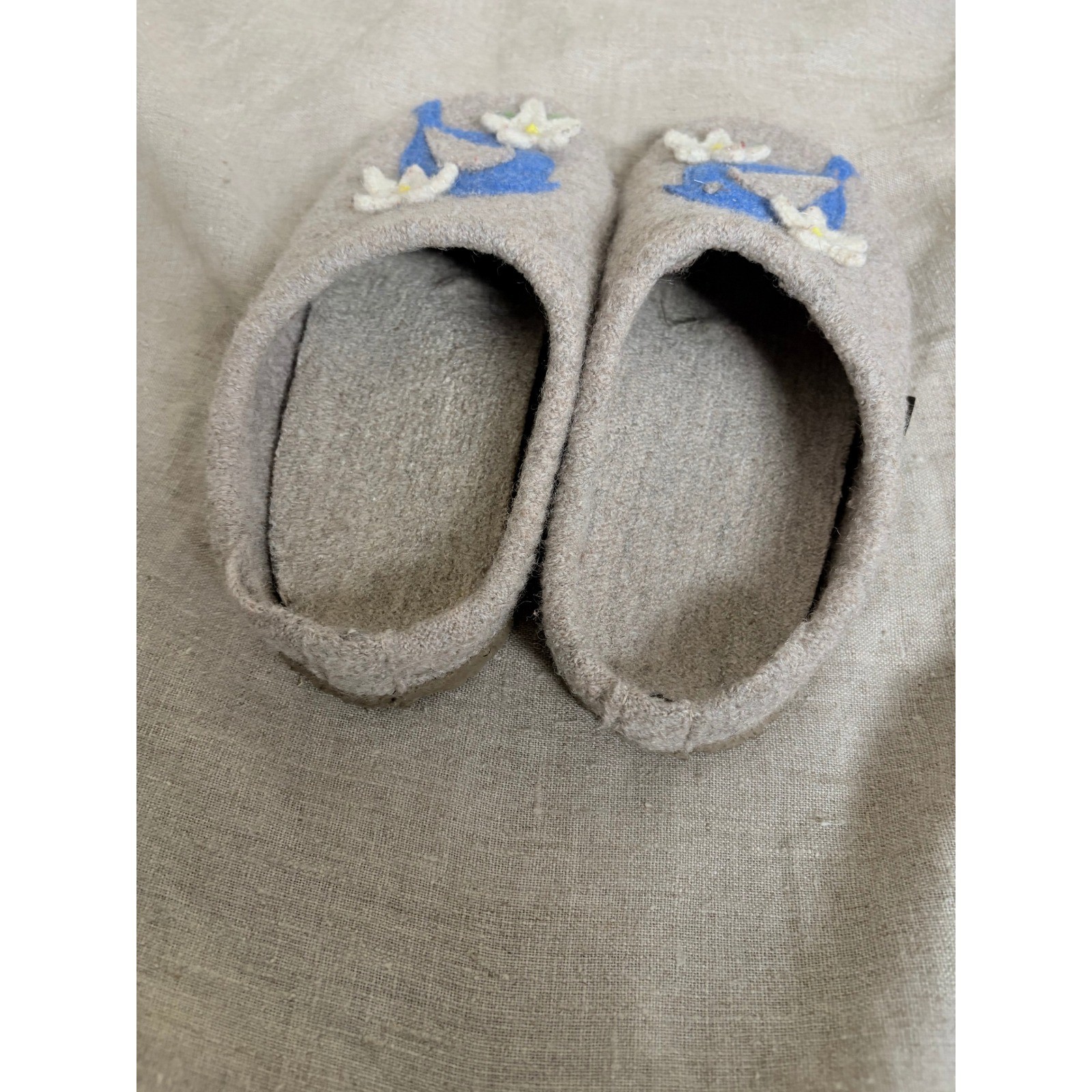 Giesswein Austria Wool Felt Slippers Blue Bird Flower Grey Clogs Mules Womens