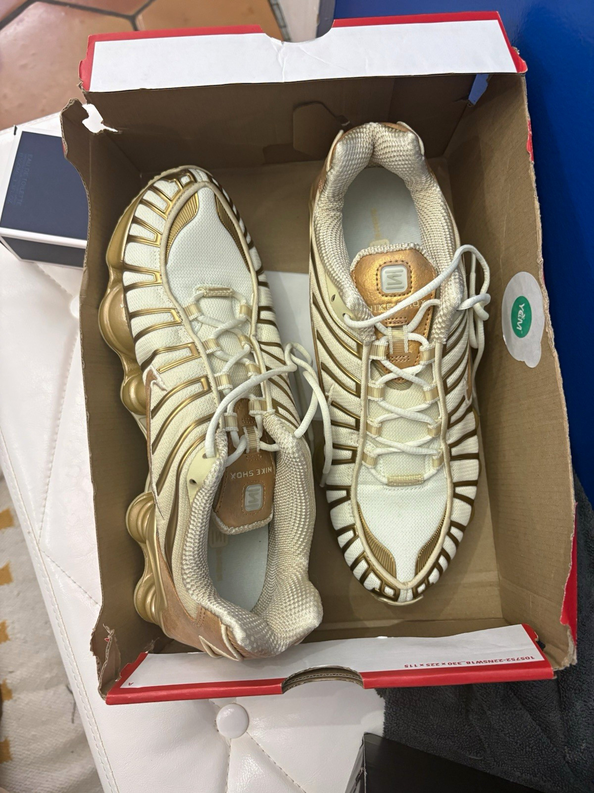 Nike Shox TL Women’s Low Top Mesh Lace-Up Sneakers Beige/Gold New w/ Box