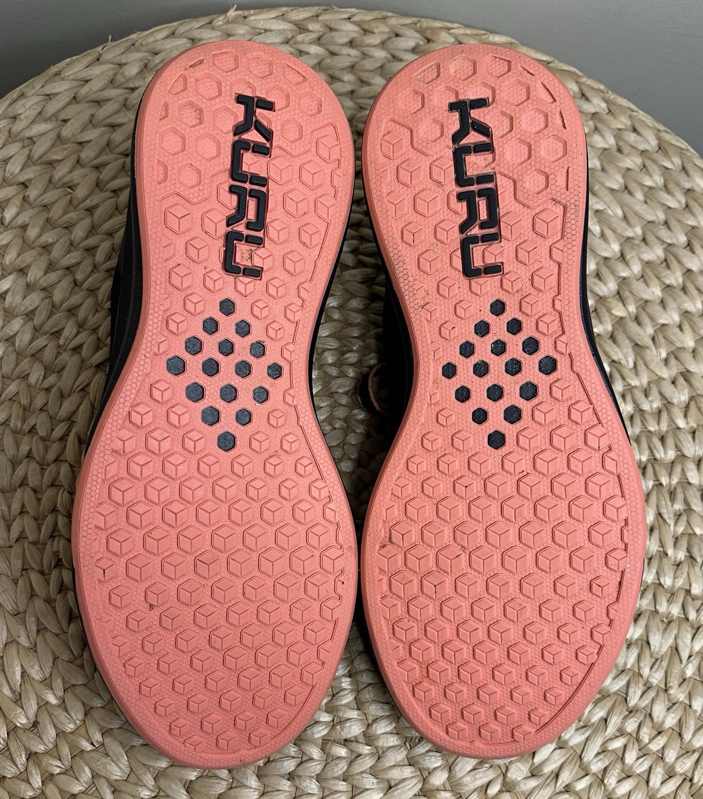 KURU FLUX Black-SoftCoral NOVAKnit EVA Foam Running Shoes Women’s 9.5 Sneakers