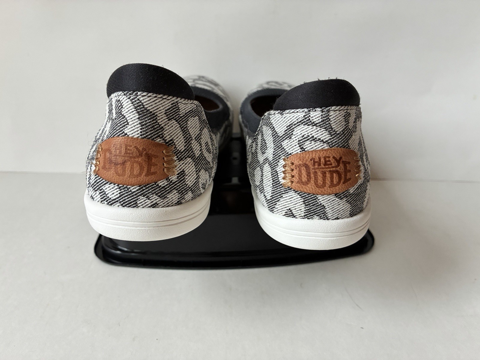 Hey Dude Savannah Slip Classic Leopard W5 or Girls 3.5 Gray Flats