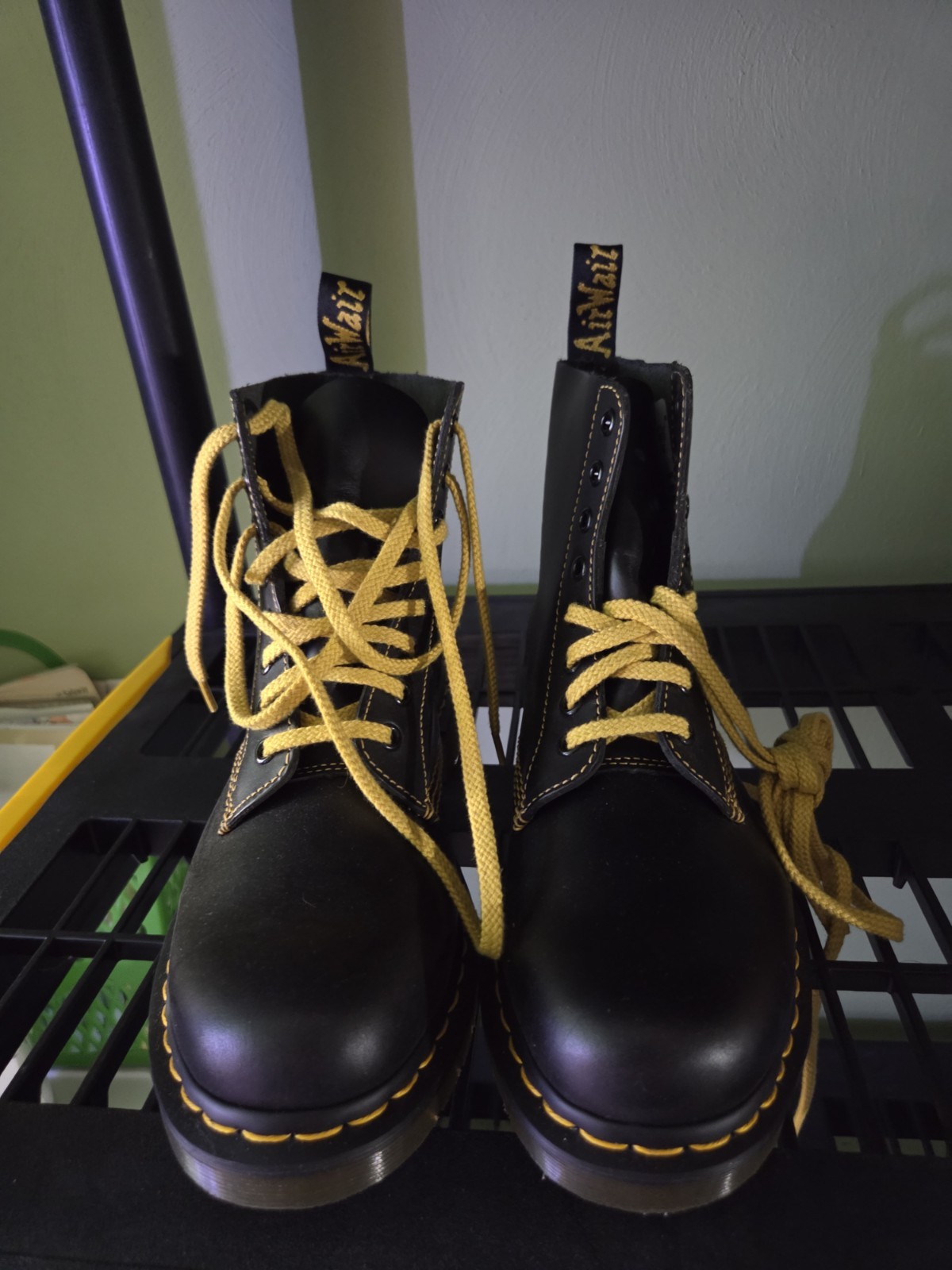 Dr Martens Boots Women’s Size US 10 Dark GRAY 1460 Pascal Soft Leather Lace Up
