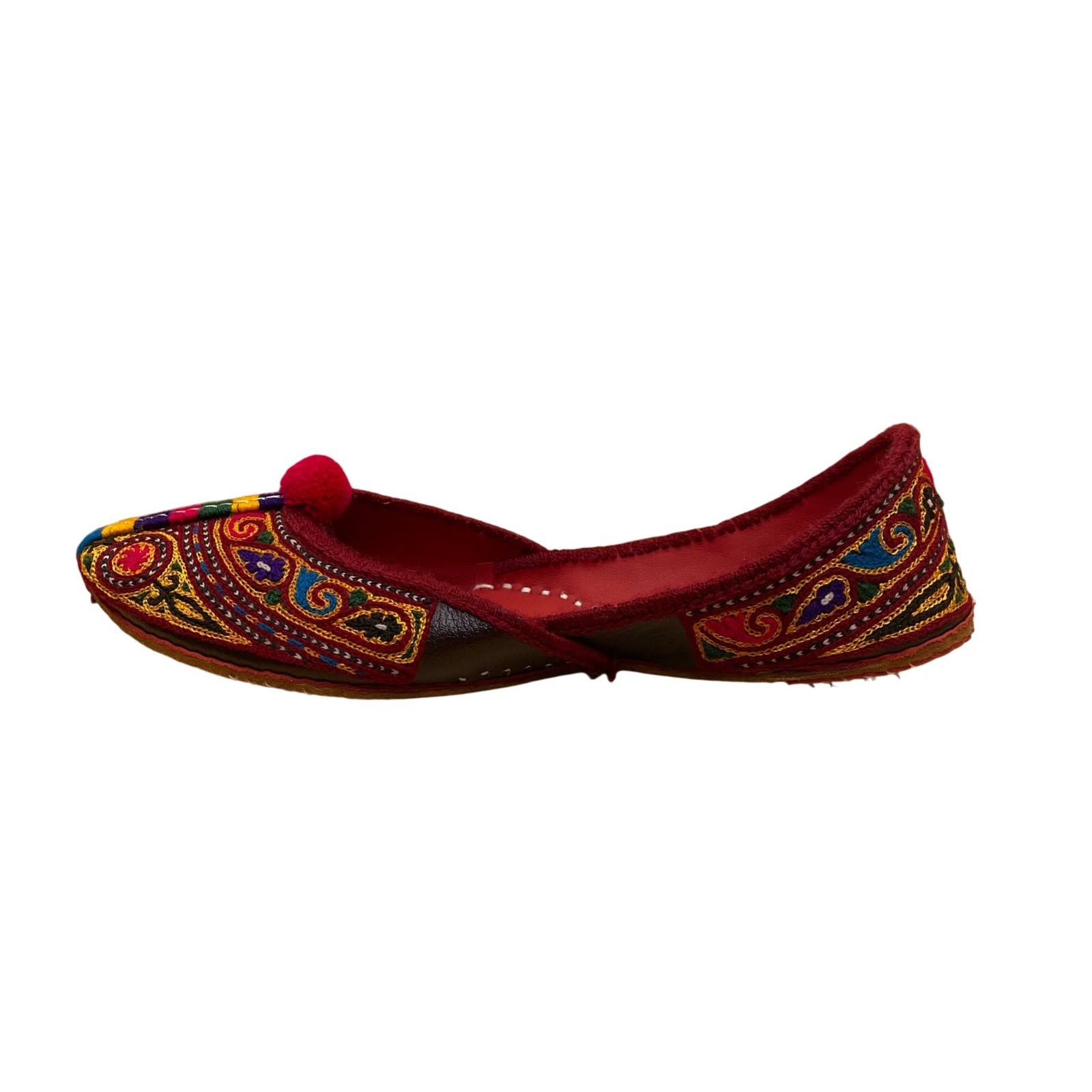 Red Women’s Multicolor Embroidered Ethnic Jutti Handcrafted Slip-On Flats Size 8