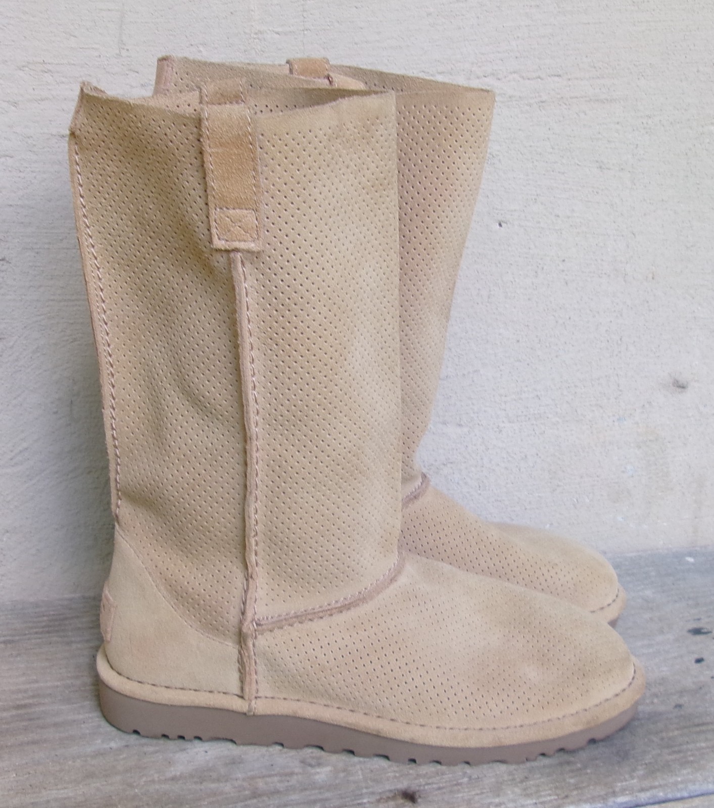 UGG Classic Unlined Light Brown Suede Tall Perforated Boots NEW Size 7
