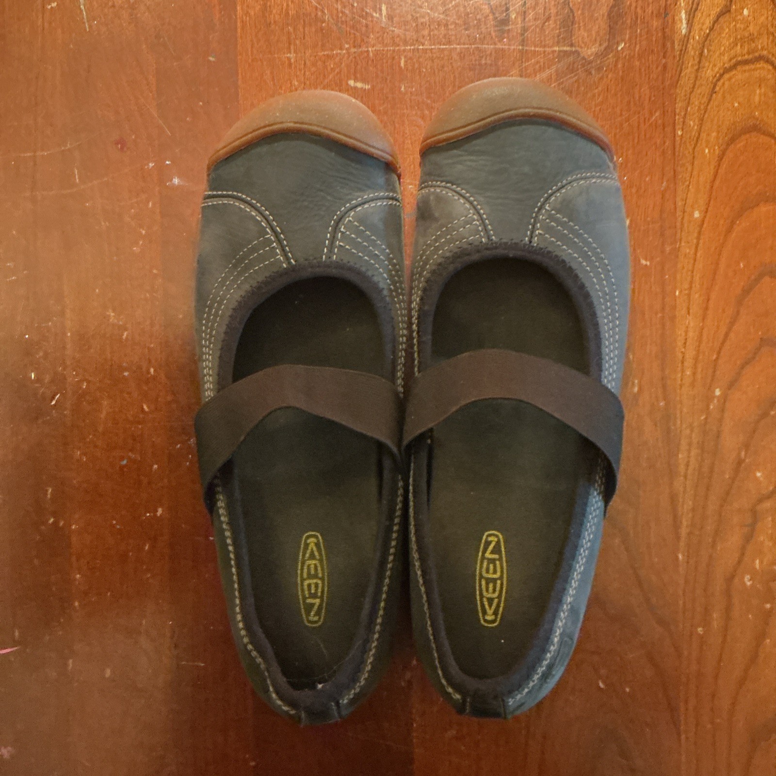 Keen Sienna Black Maryjane’s Leather Uppers Toe Guard Rubber Soles Size 9