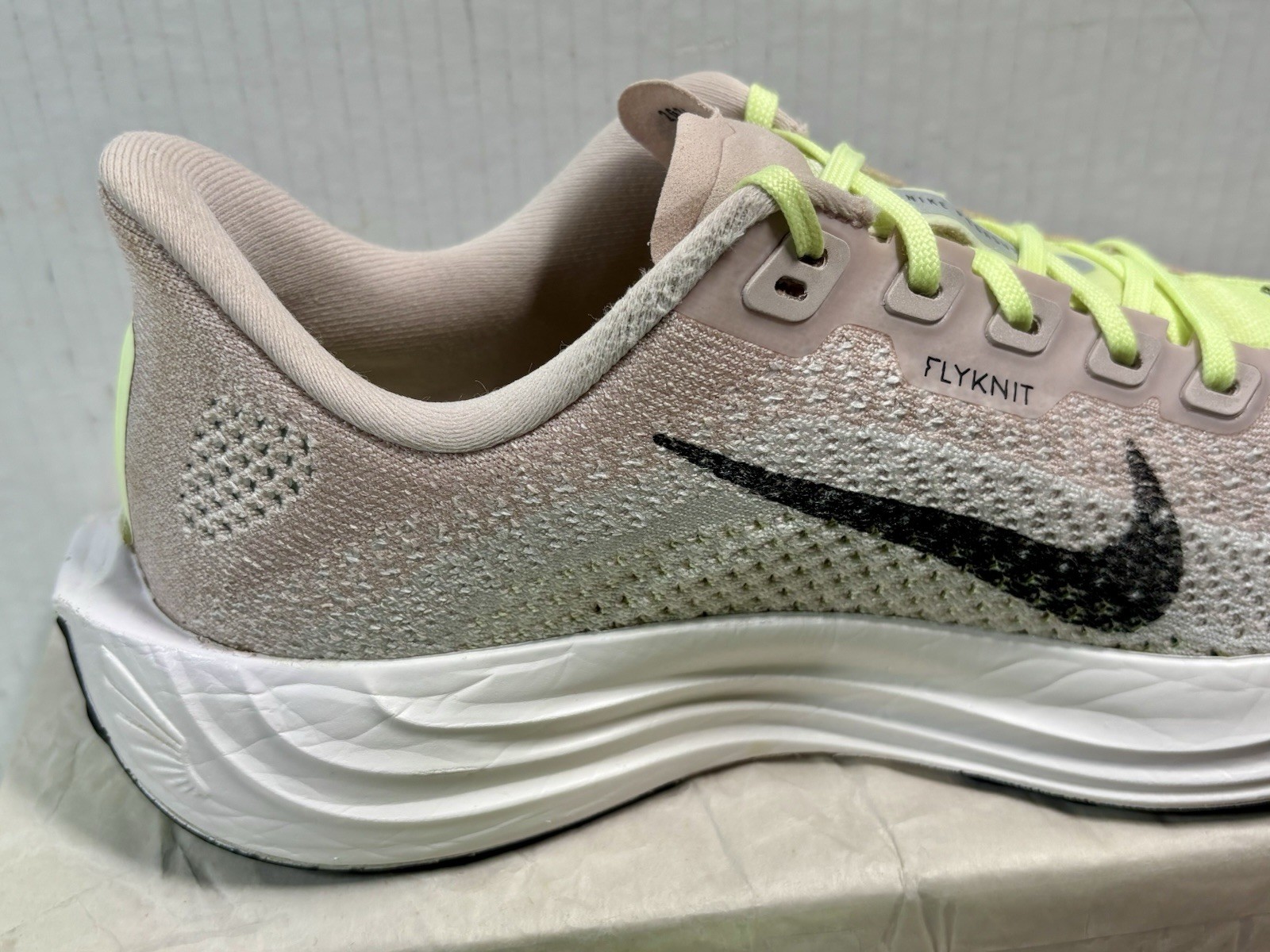Nike Pegasus Plus Flyknit Zoom X Running Shoes Pink Neon/Yellow Accent. Size 7