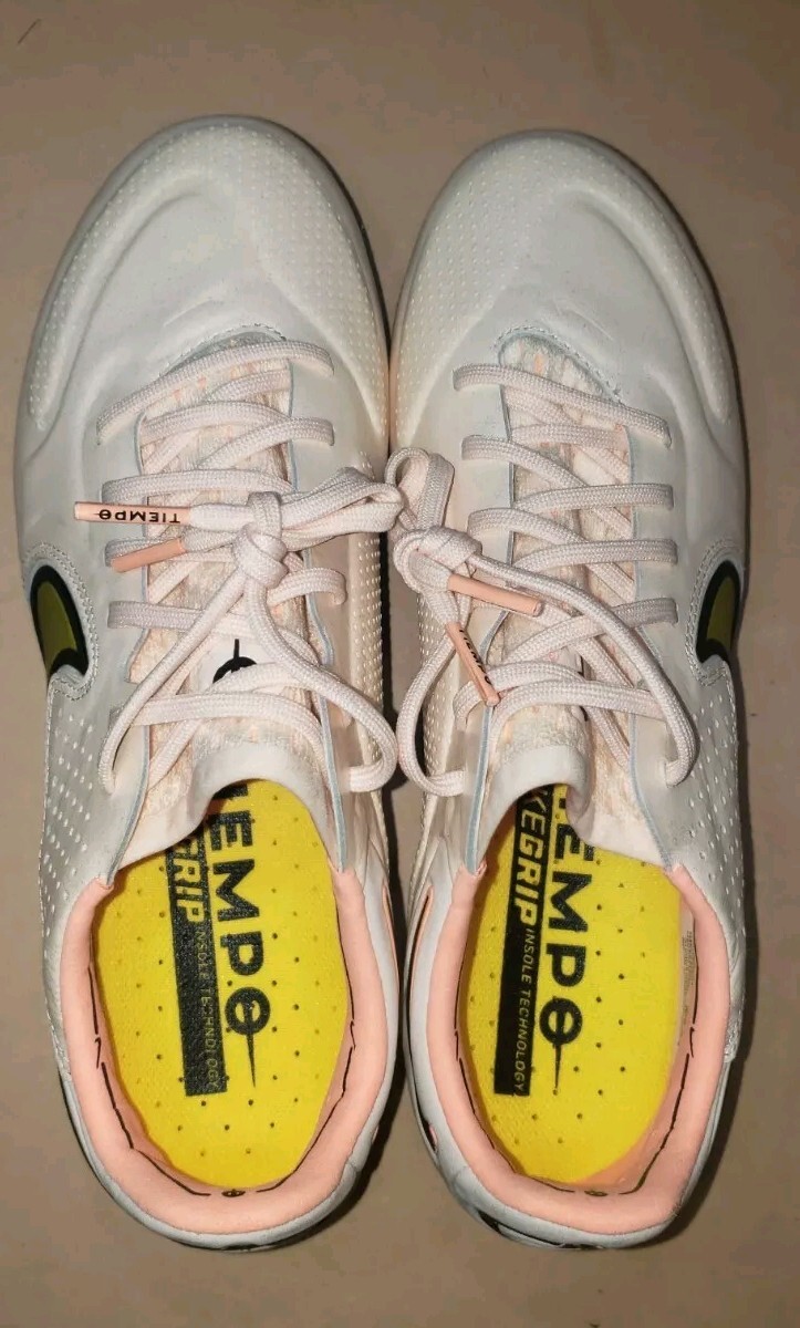 NIKE TIEMPO LEGEND 9 ELITE SG-PRO SOCCER CLEATS WOMEN’S SIZE 7.5 NWB no box top